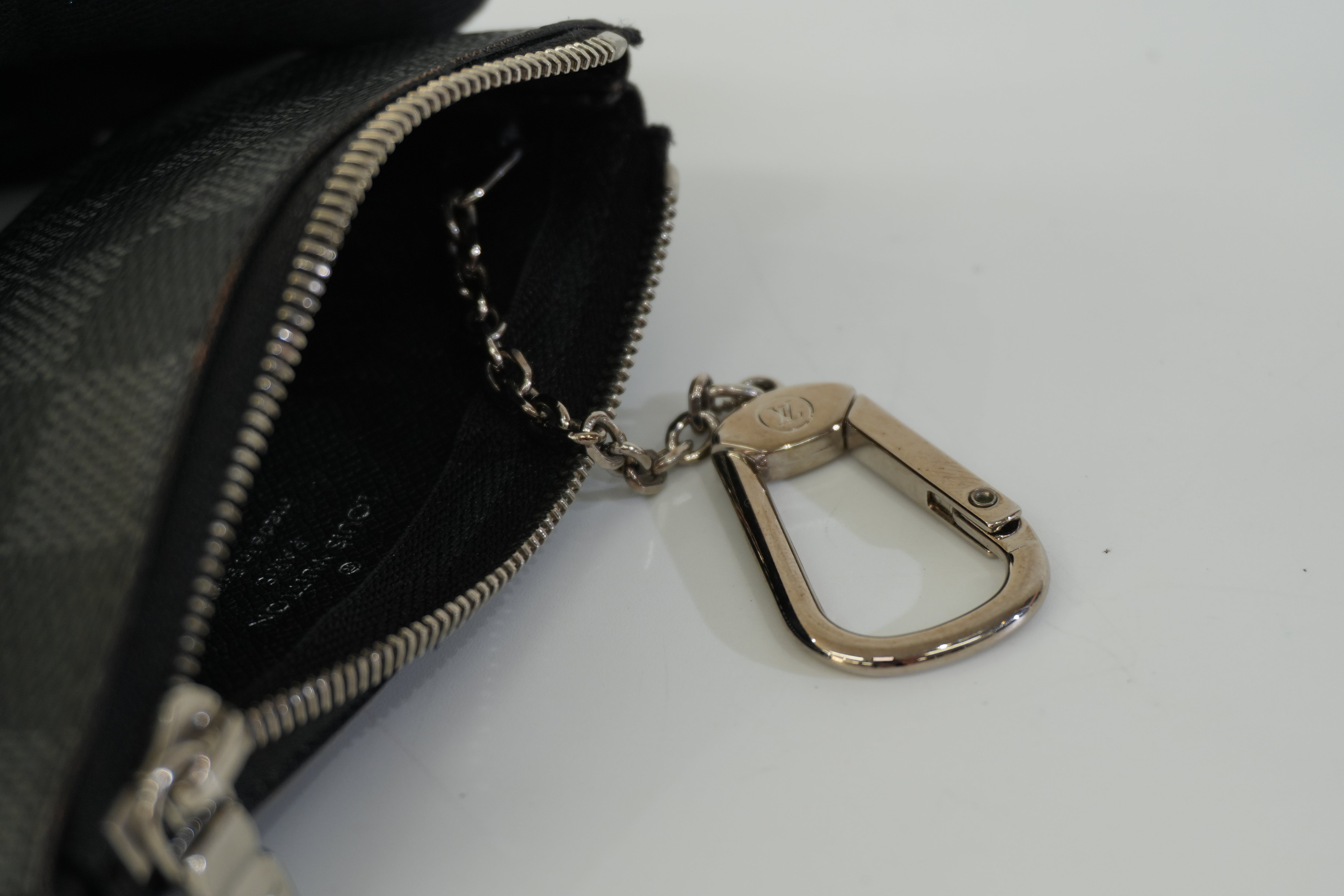 Pre-owned Louis Vuitton Damier Graphite Zippy Key Pouch