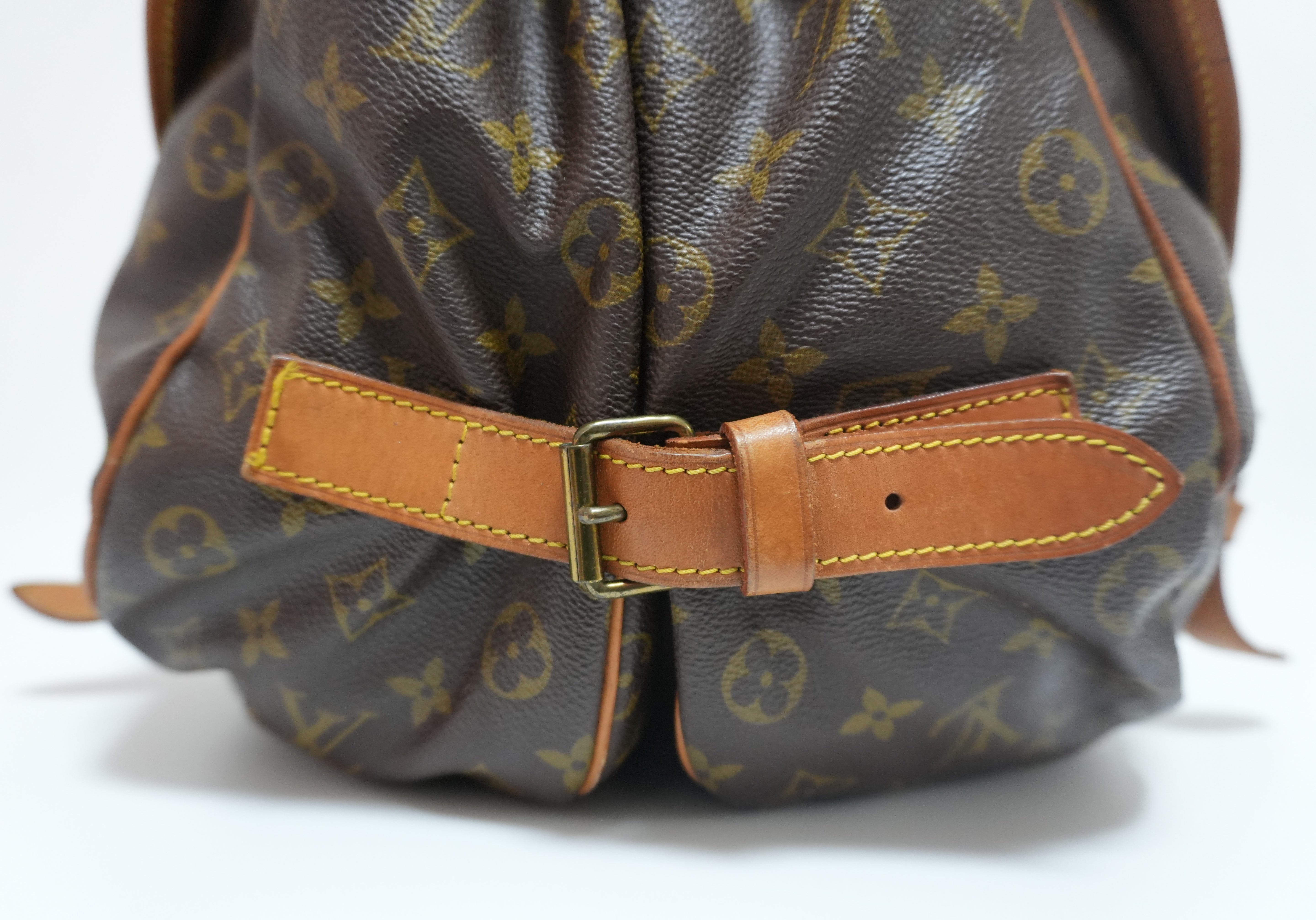 Louis Vuitton Monogram Saumur 43 Messenger Bag Used