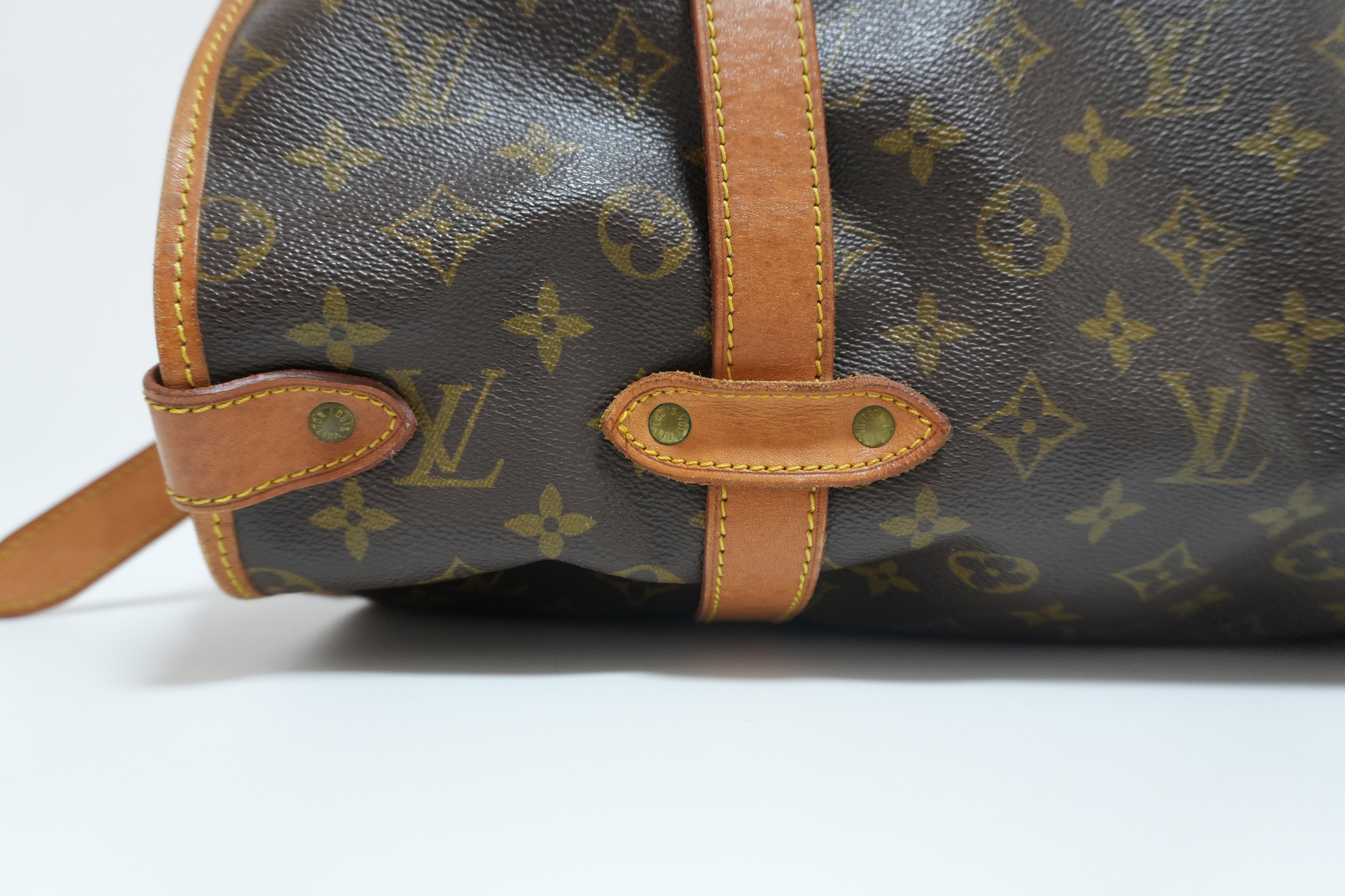 Louis Vuitton Monogram Saumur 43 Messenger Bag Used