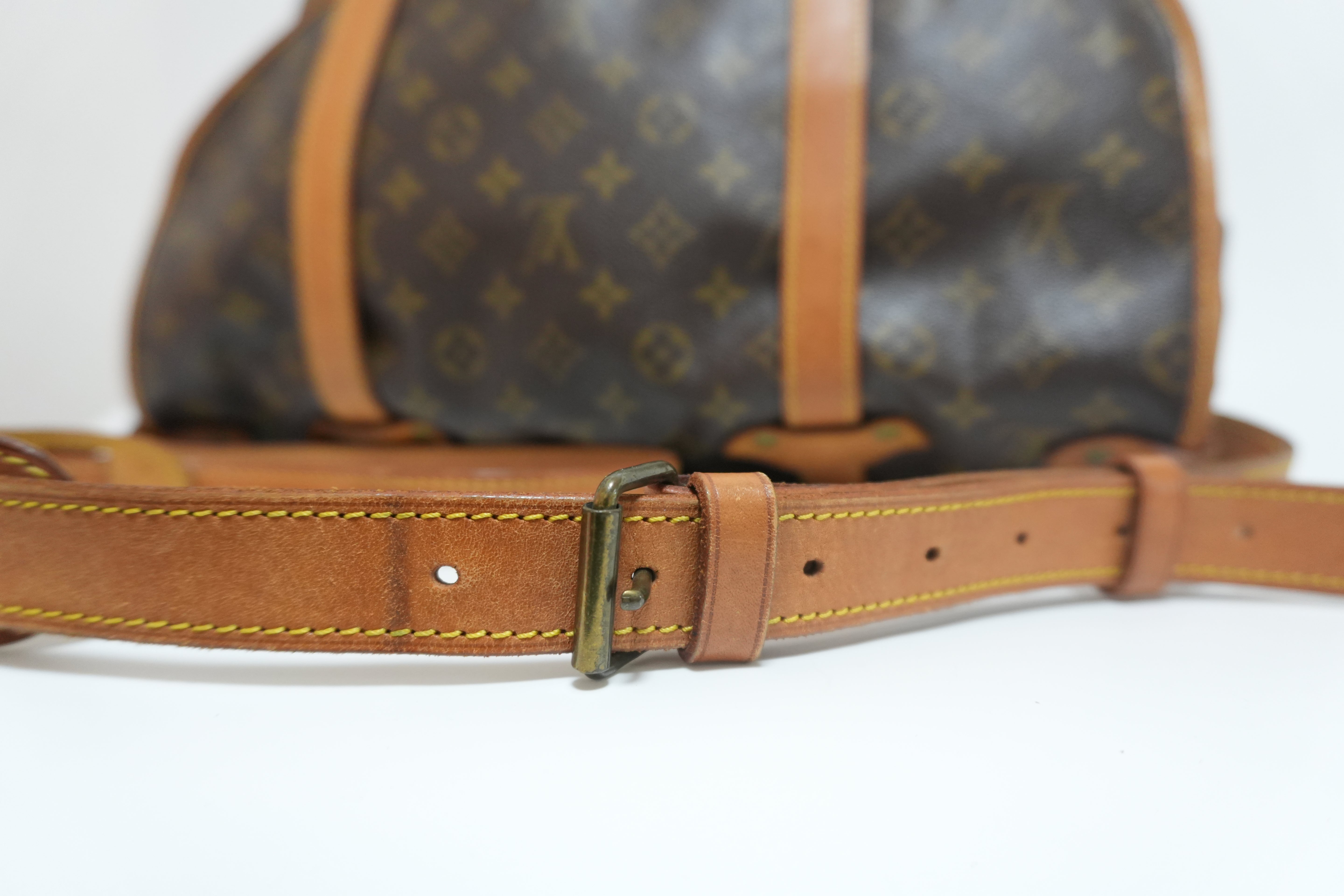 Louis Vuitton Monogram Saumur 43 Messenger Bag Used