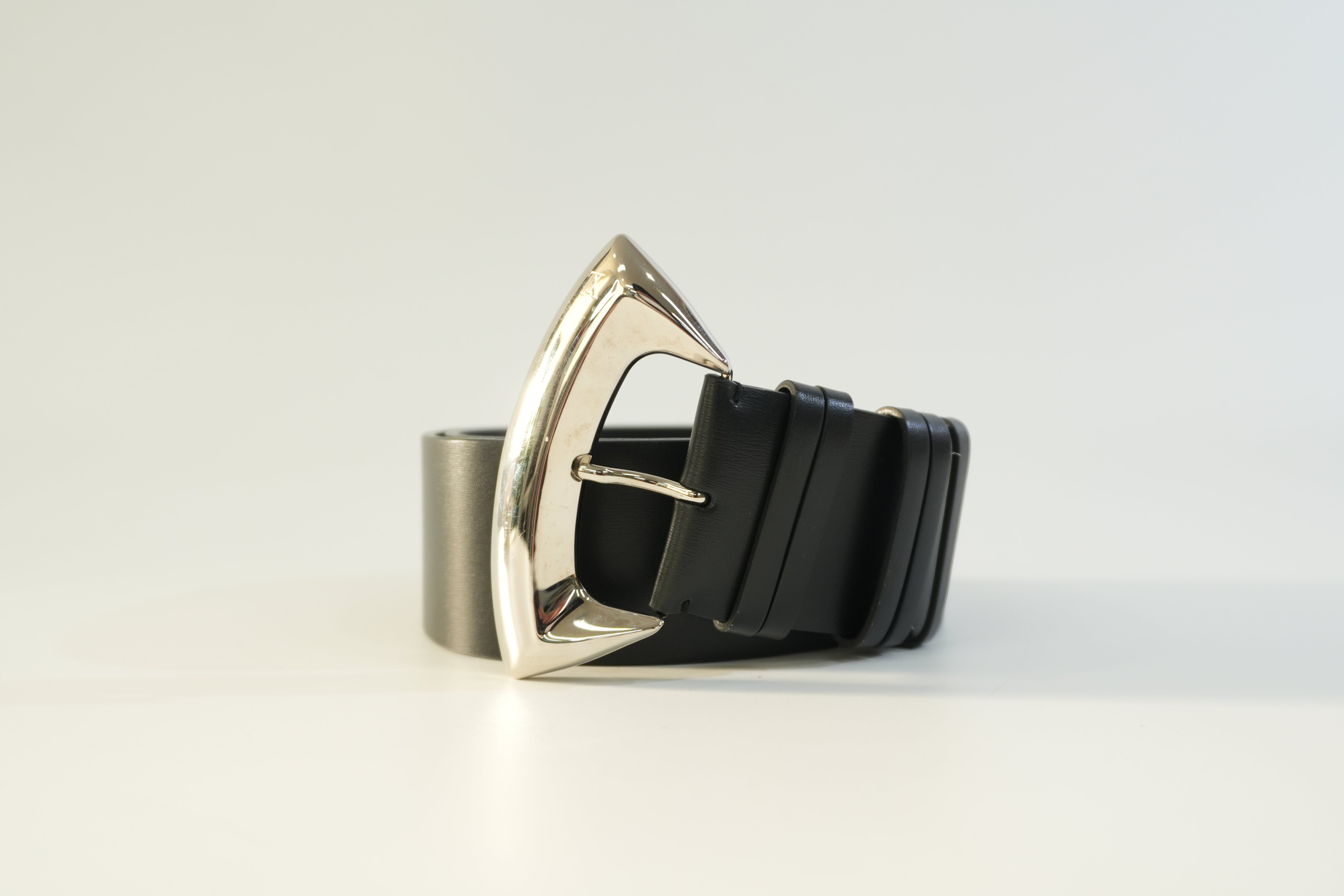 Pre-owned Louis Vuitton Leather Belt Size 80 Black
