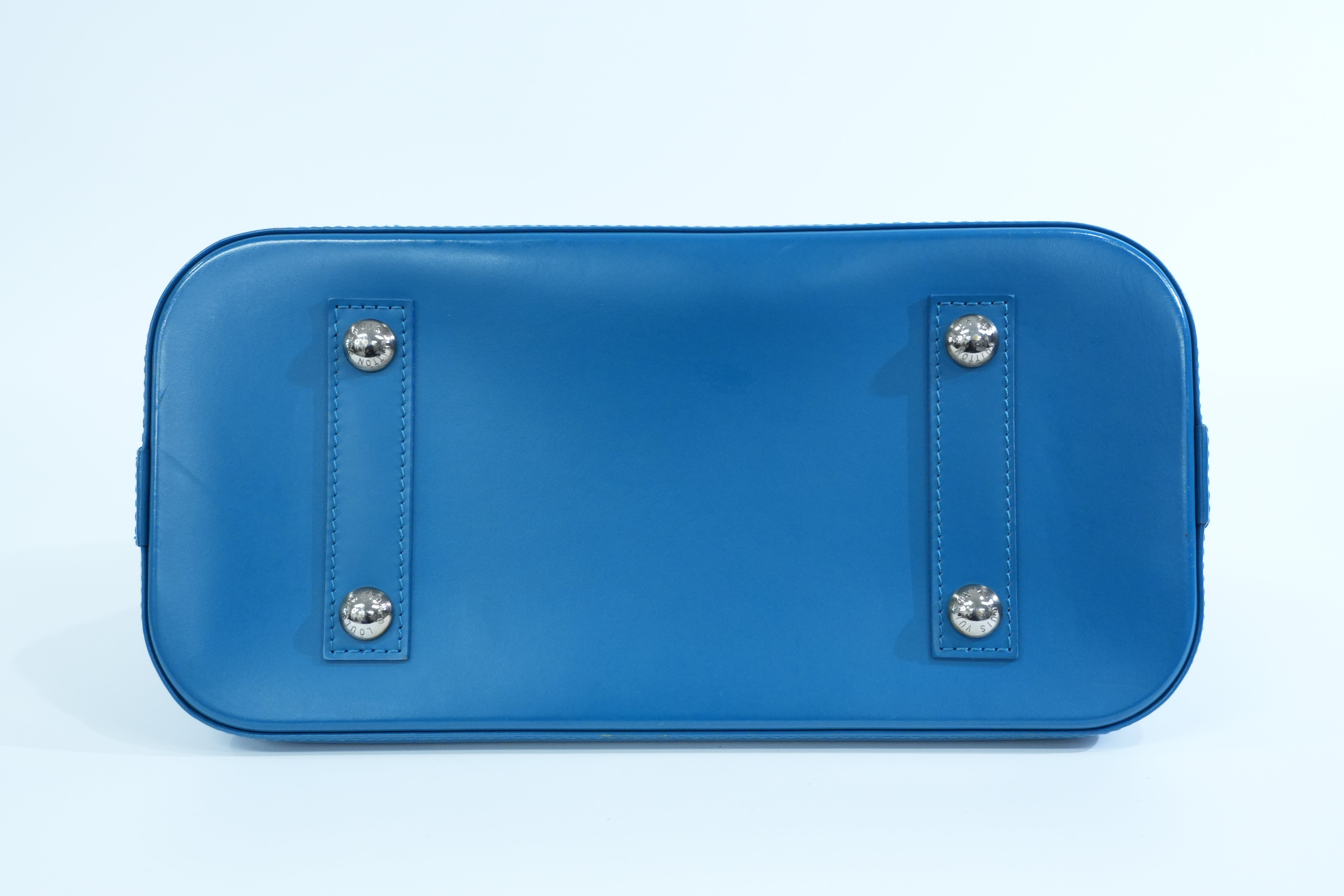 Pre-owned Louis Vuitton Epi Alma PM Cyan Handbag Teal