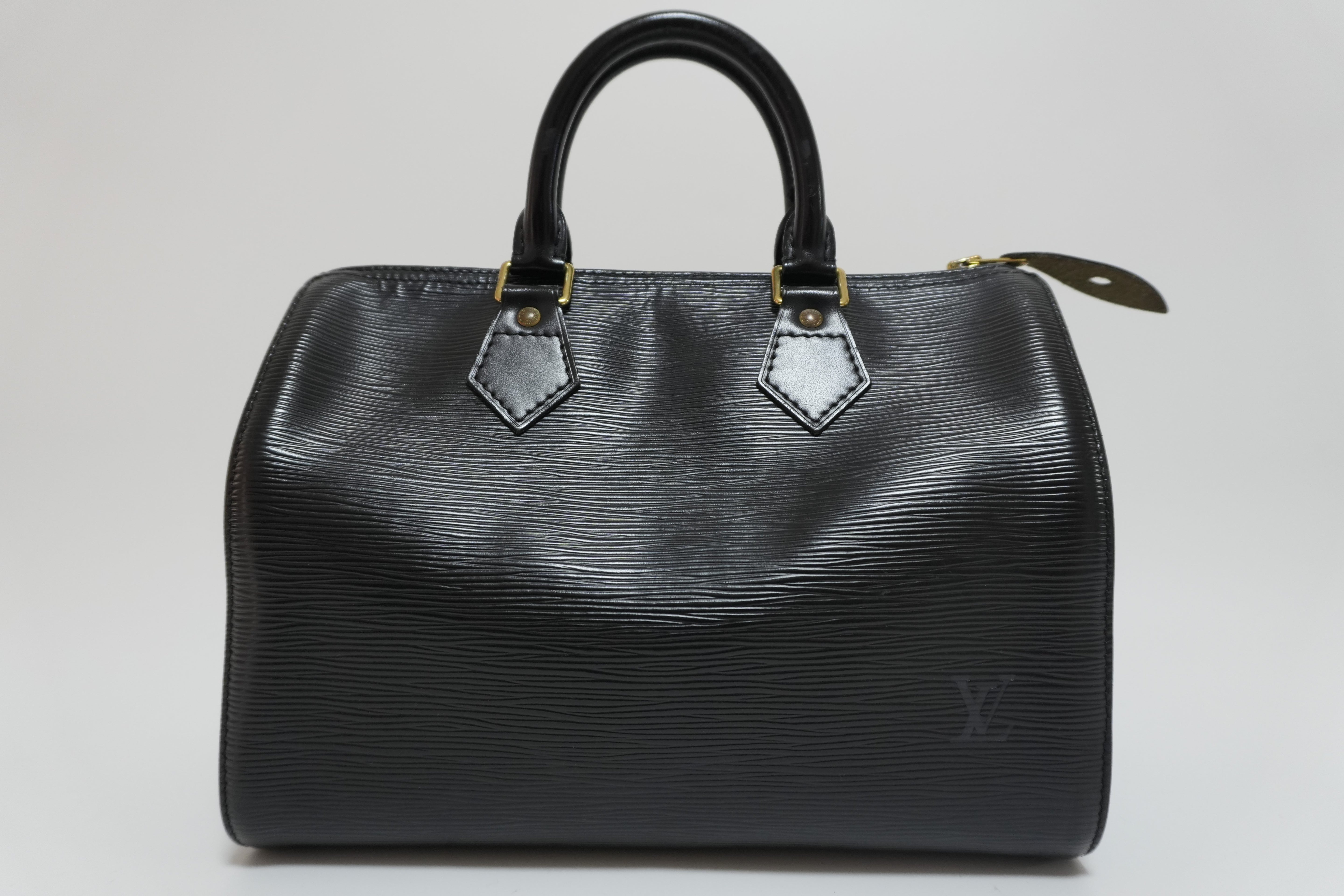 Louis Vuitton Epi Speedy 25 Handbag Black Used