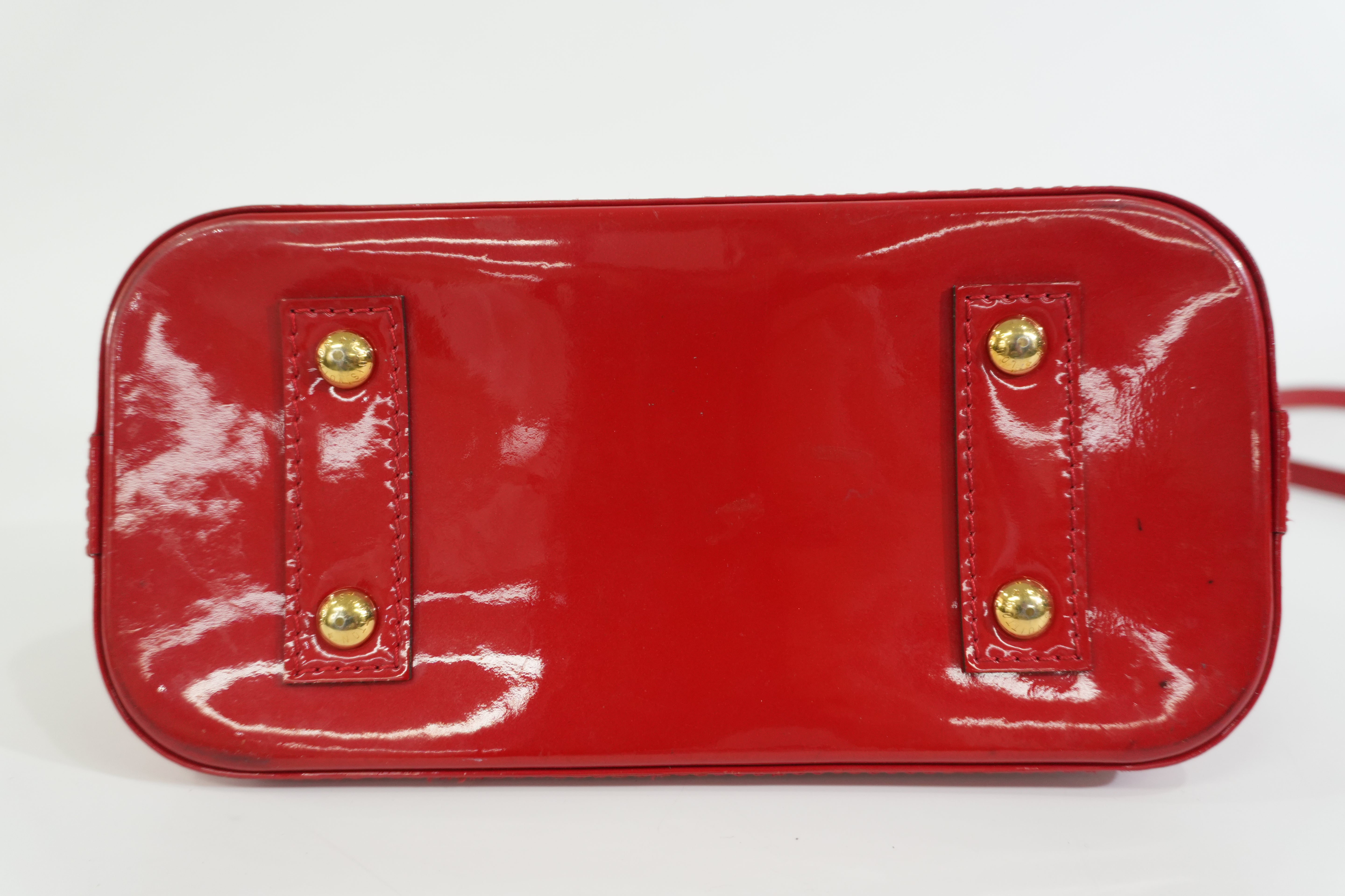 Pre-owned Louis Vuitton Vernis Alma BB Shoulder Bag Red