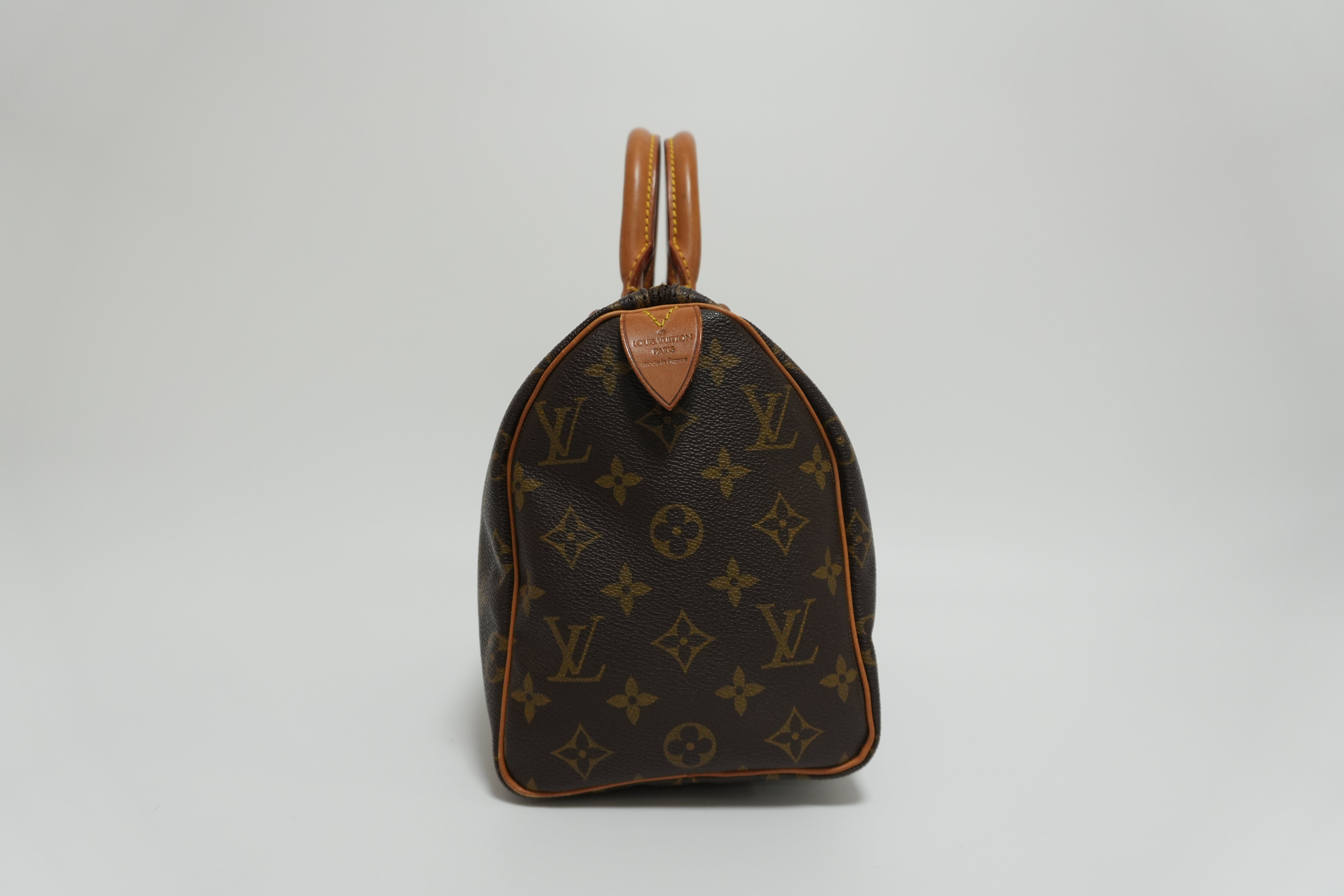 Louis Vuitton Monogram Speedy 25 Handbag Used