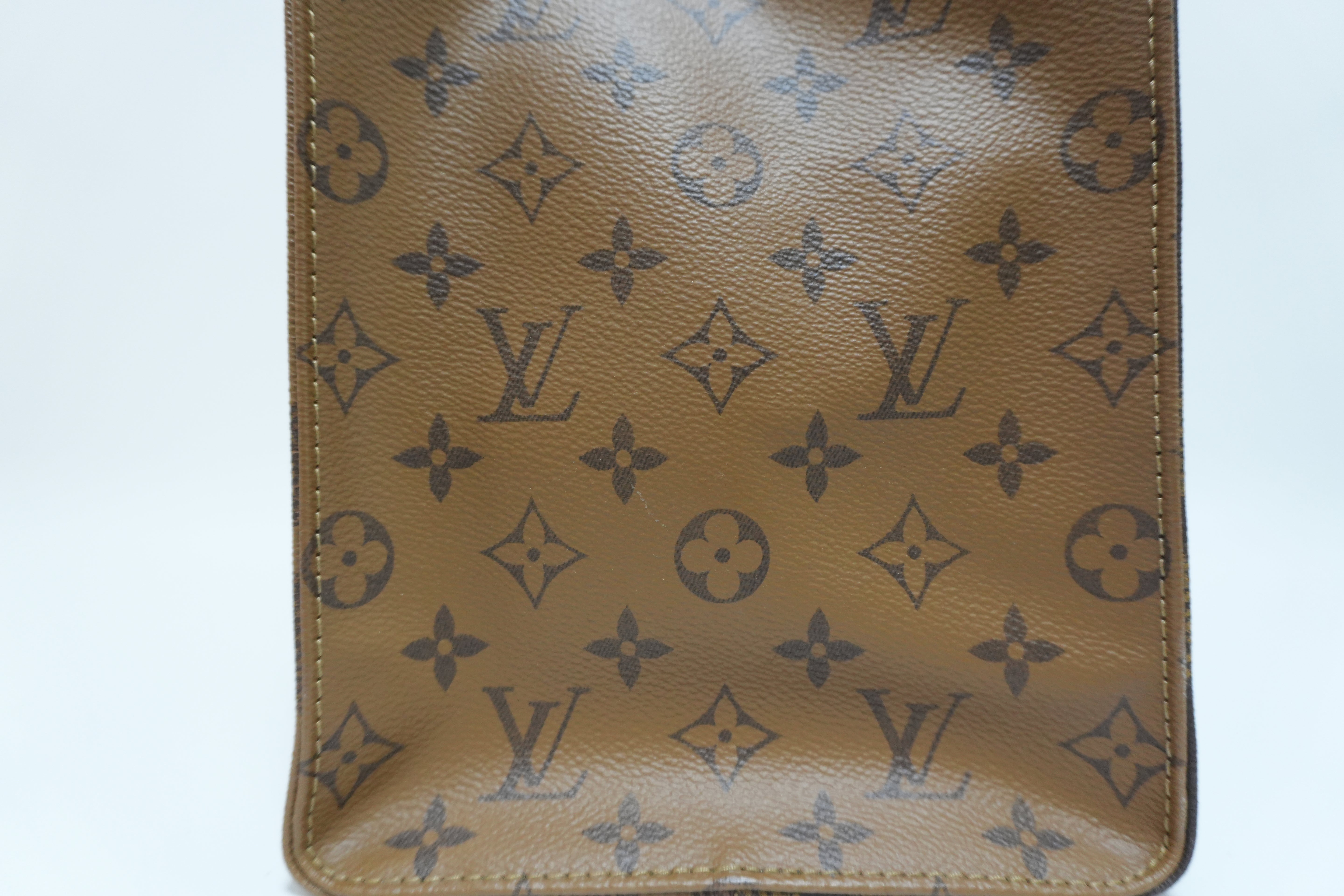 Louis Vuitton Reverse Giant On the Go GM Tote Bag Used