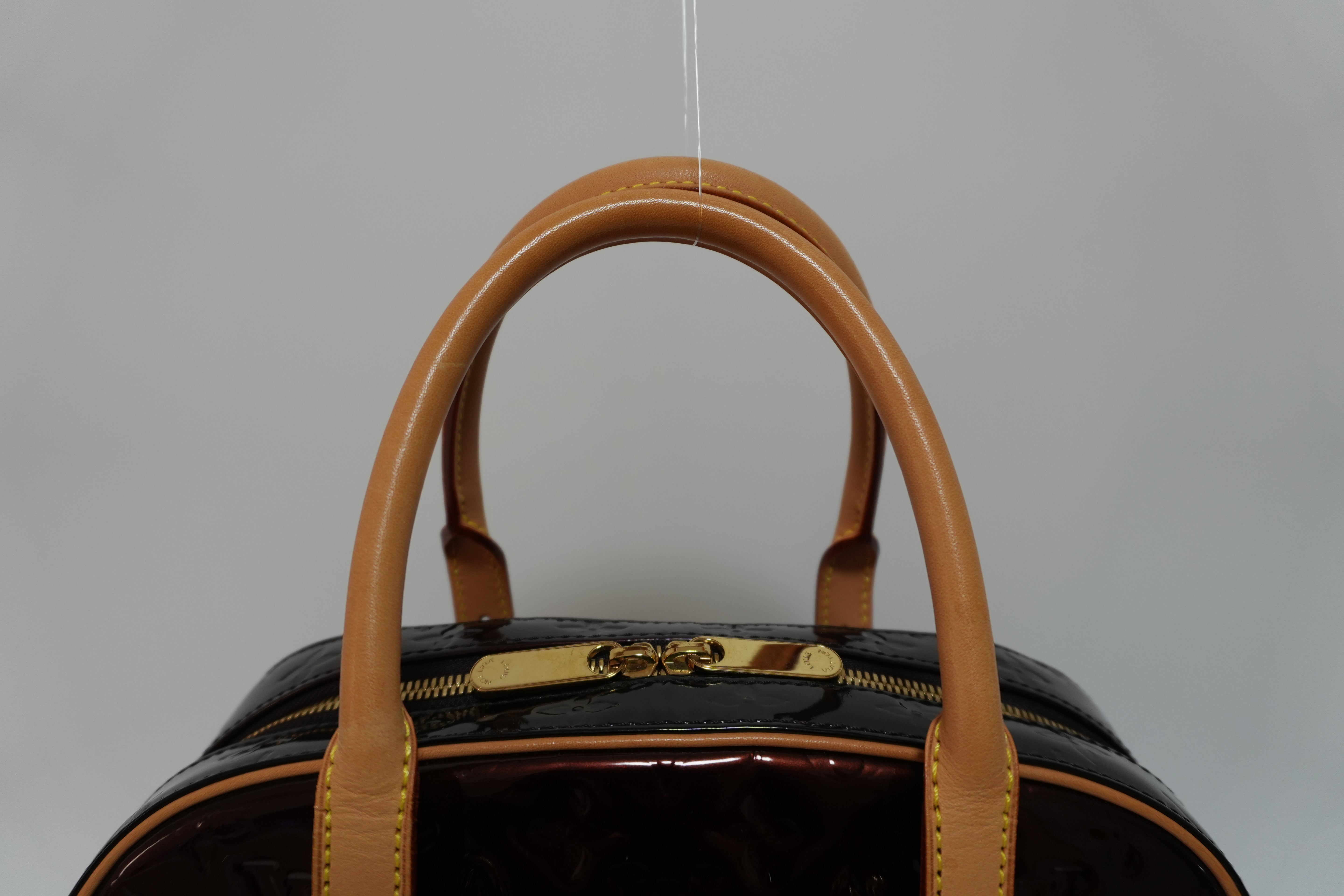 Louis Vuitton Vernis Amarante Summit Drive Handbag Used