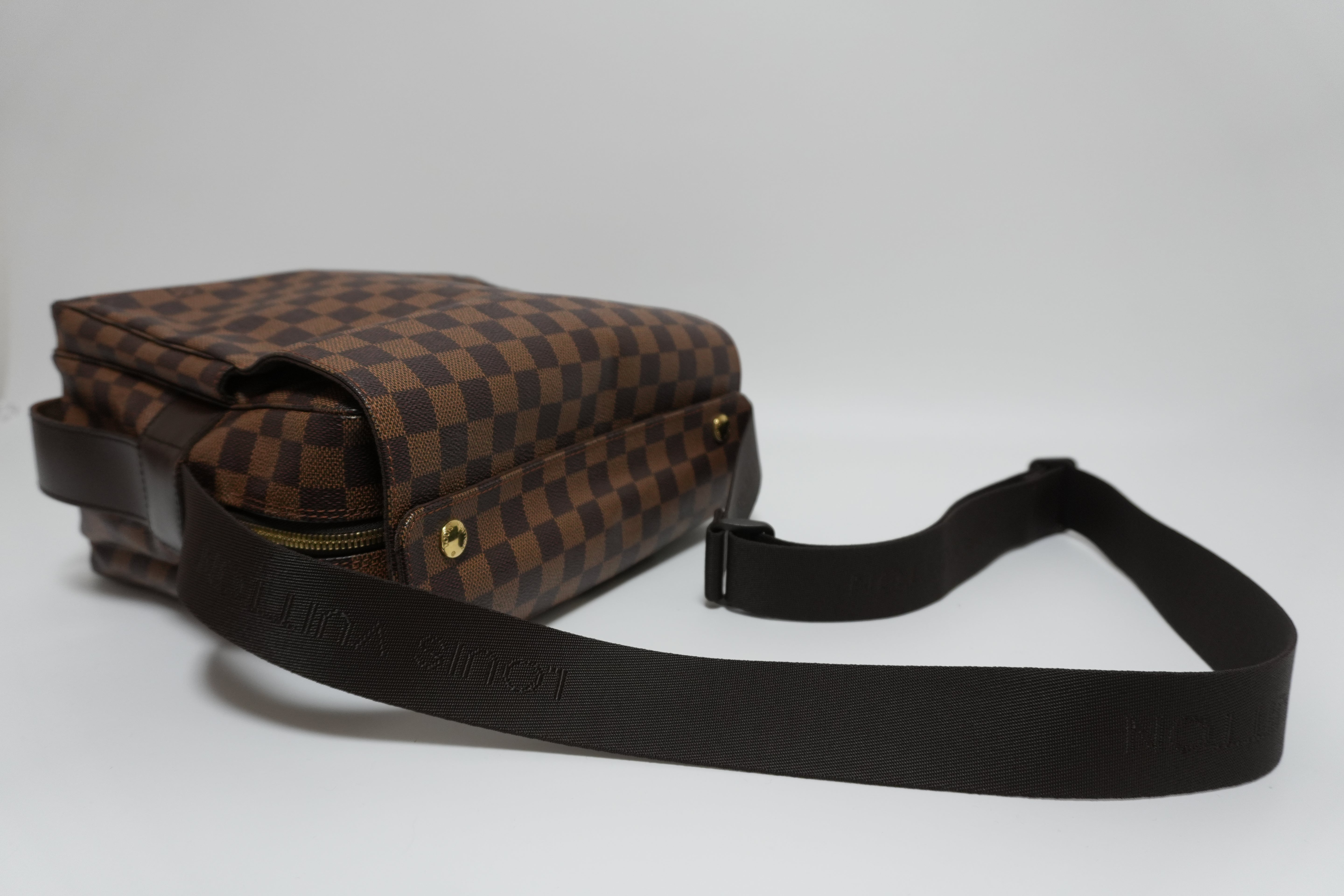 Louis Vuitton Damier Ebene Naviglio Messenger Bag Used