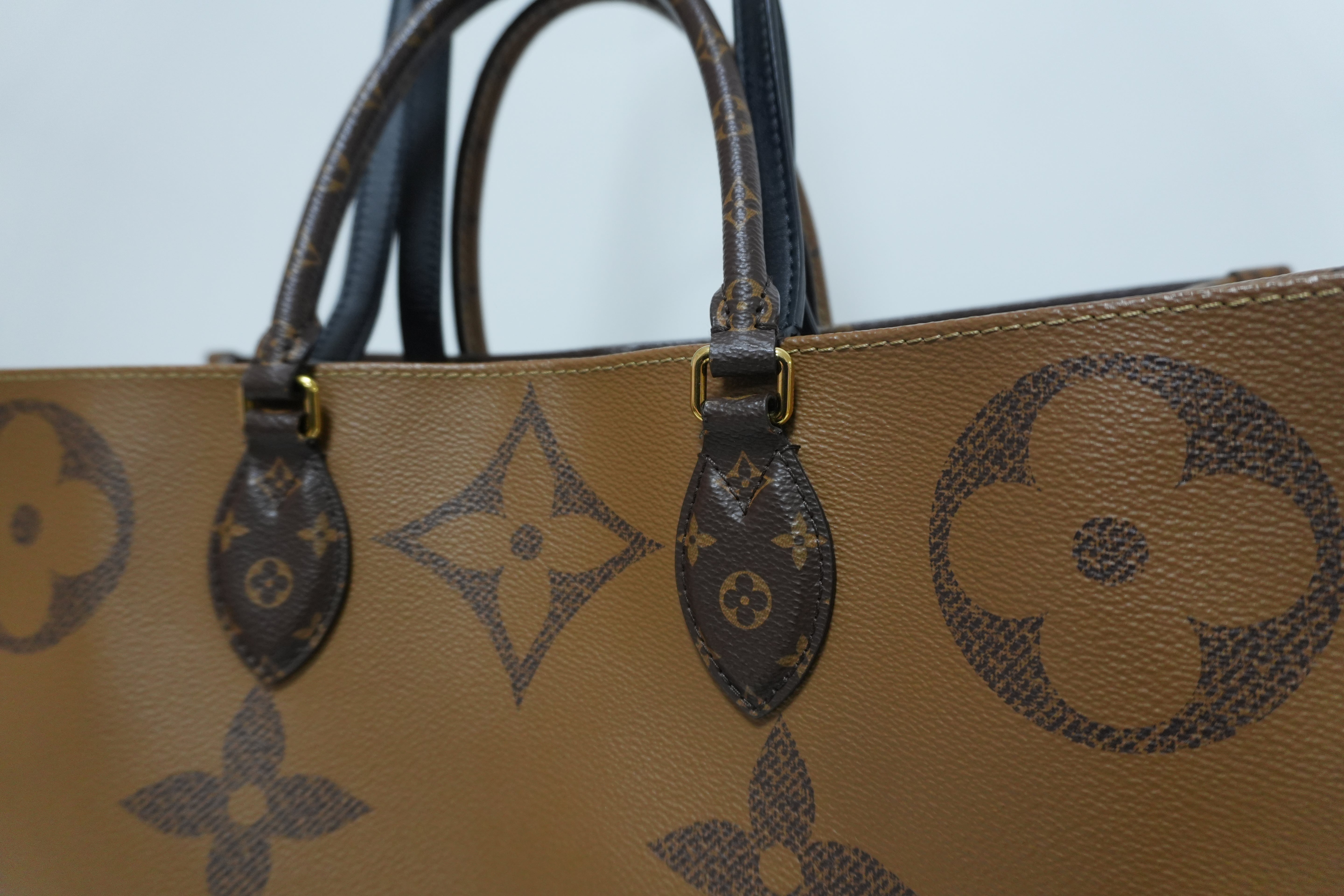 Louis Vuitton Reverse Giant On the Go GM Tote Bag Used