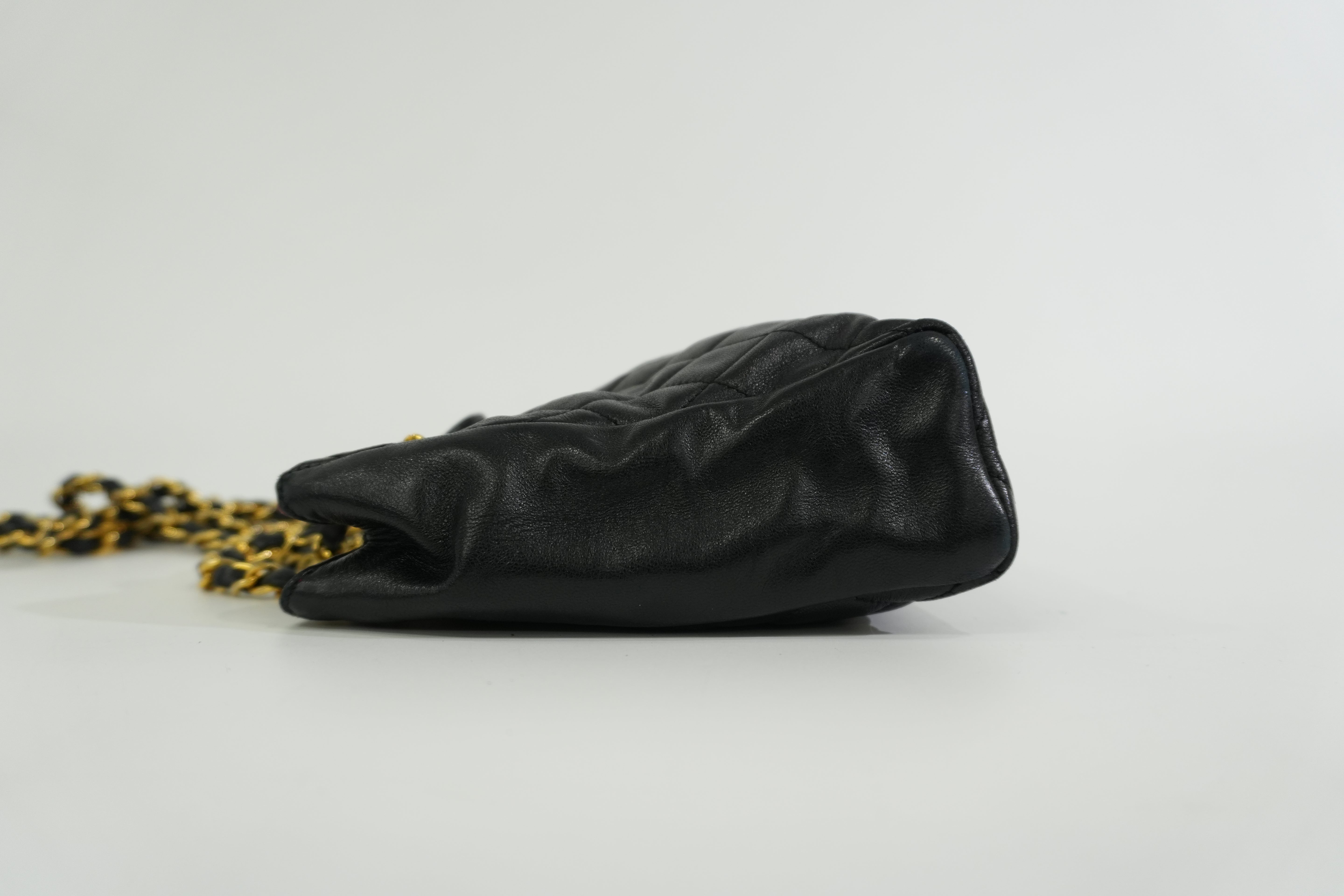 Pre-owned Chanel Lambskin Skin Chain Shoulder Bag Black