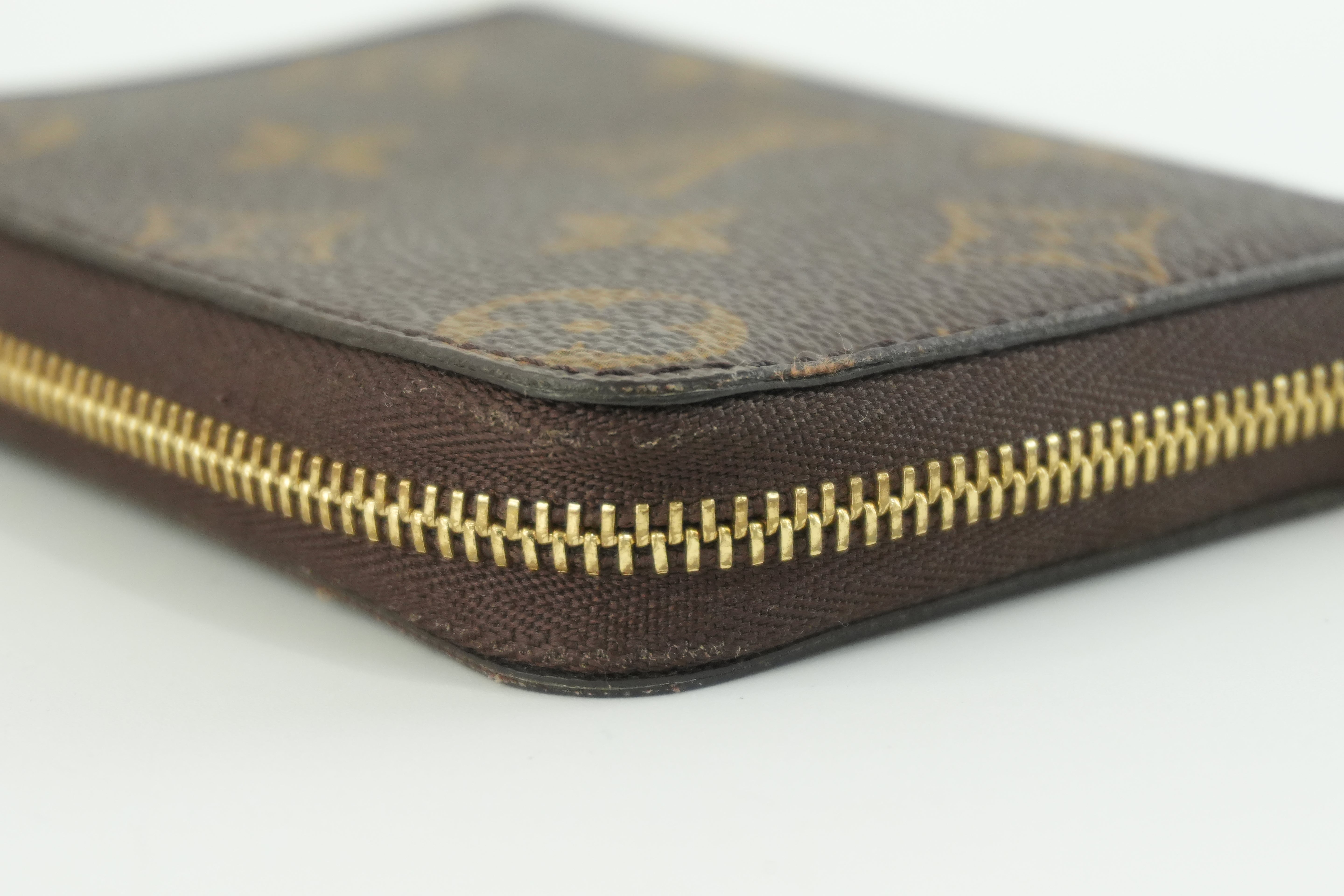 Louis Vuitton Monogram Zippy Card Case Used