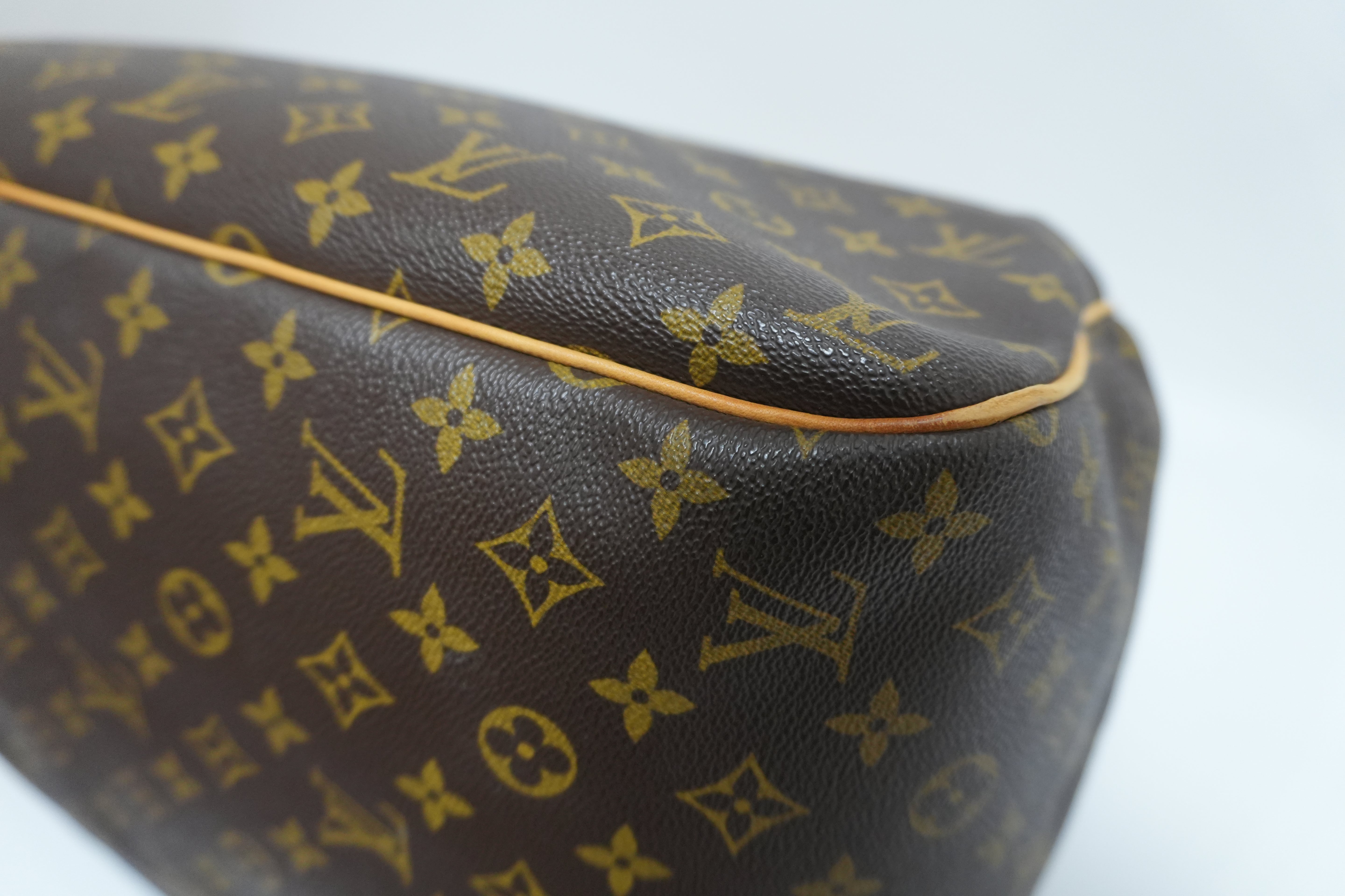 Louis Vuitton Monogram Evasion Sports Travel Bag Used