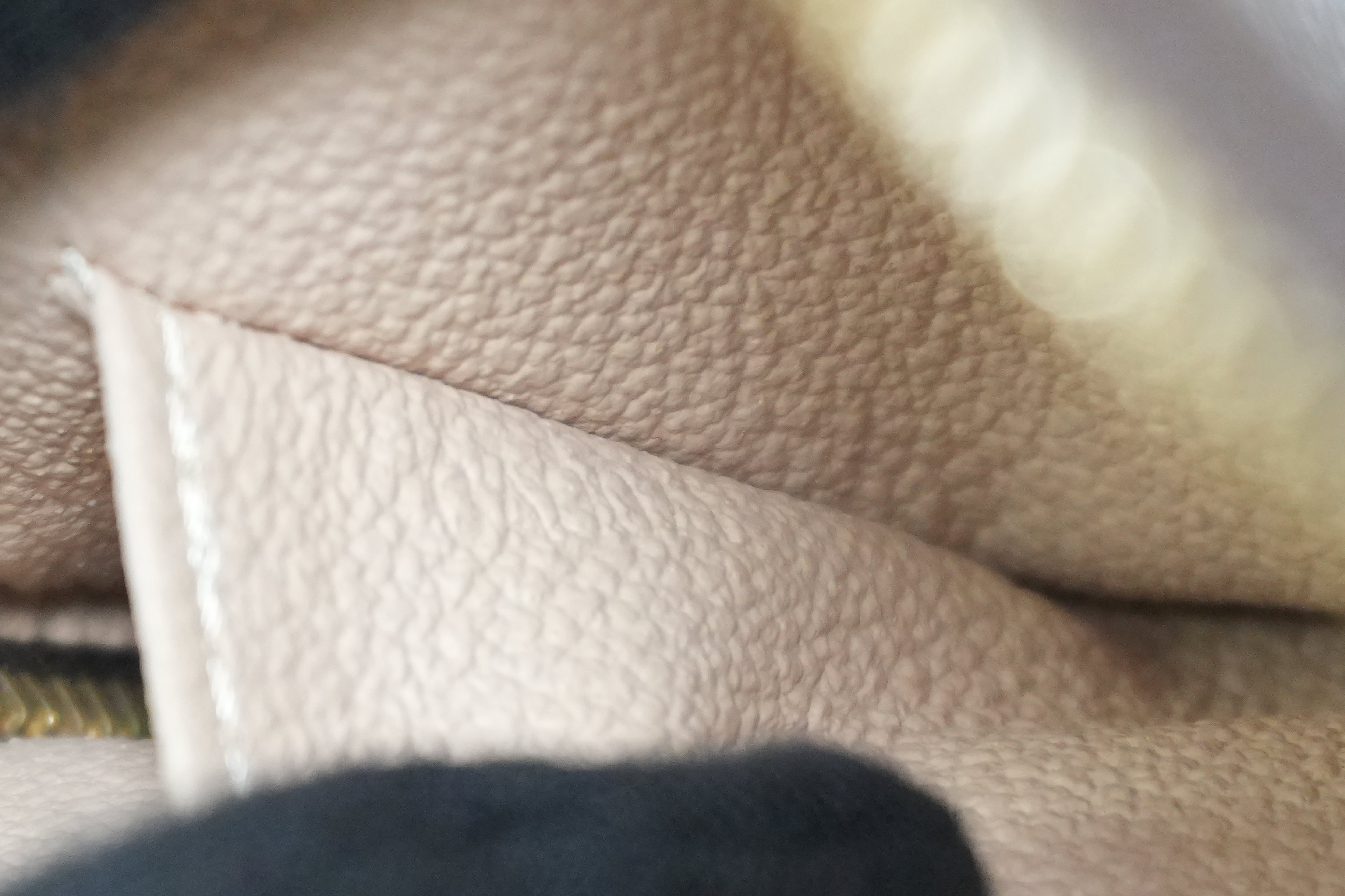 Pre-owned Louis Vuitton Monogram Cosmetic Pouch