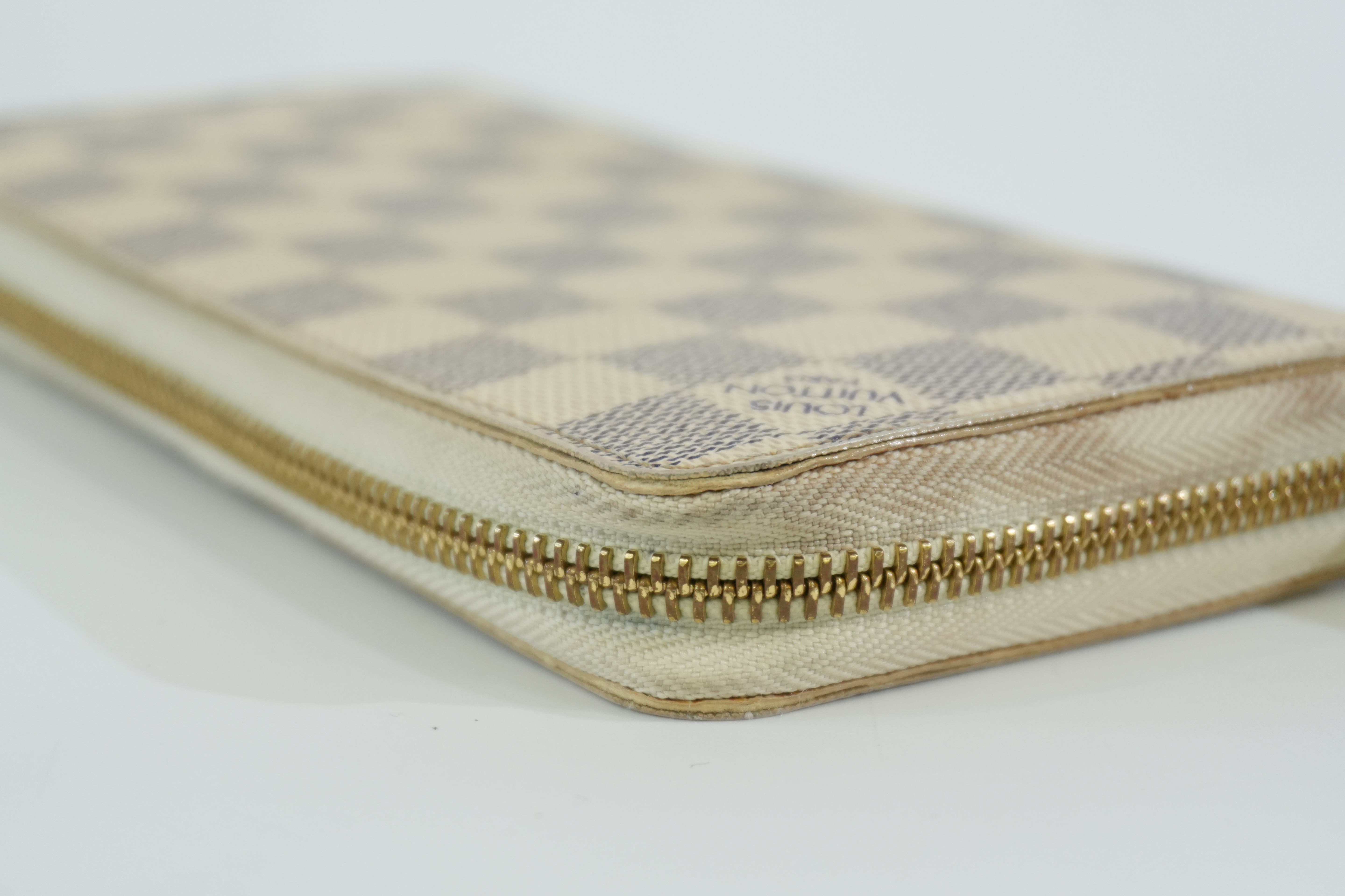 Pre-owned Louis Vuitton Damier Azur Zippy Wallet