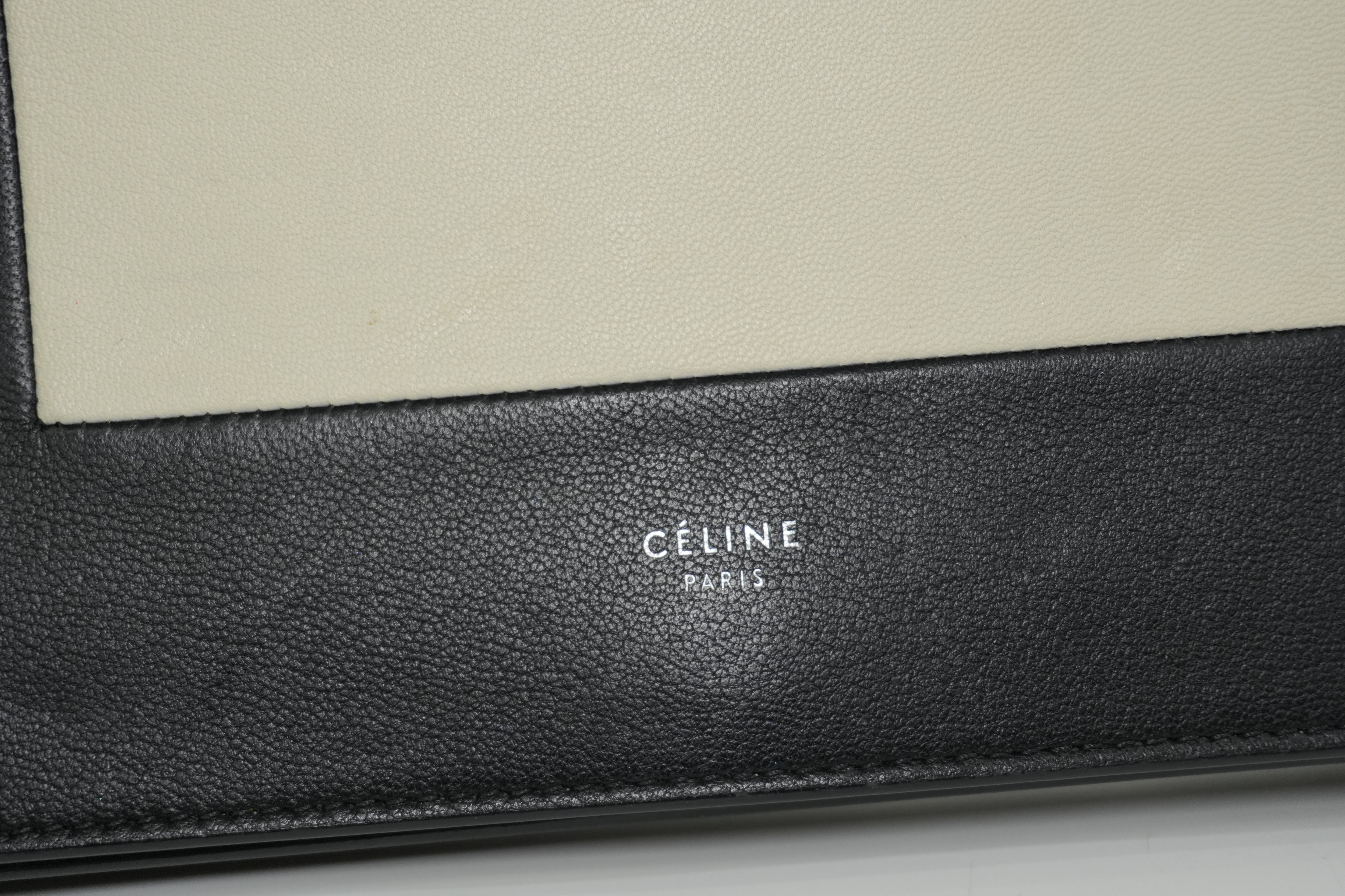 Pre-owned Celine Chain Shoulder Bag Black and White