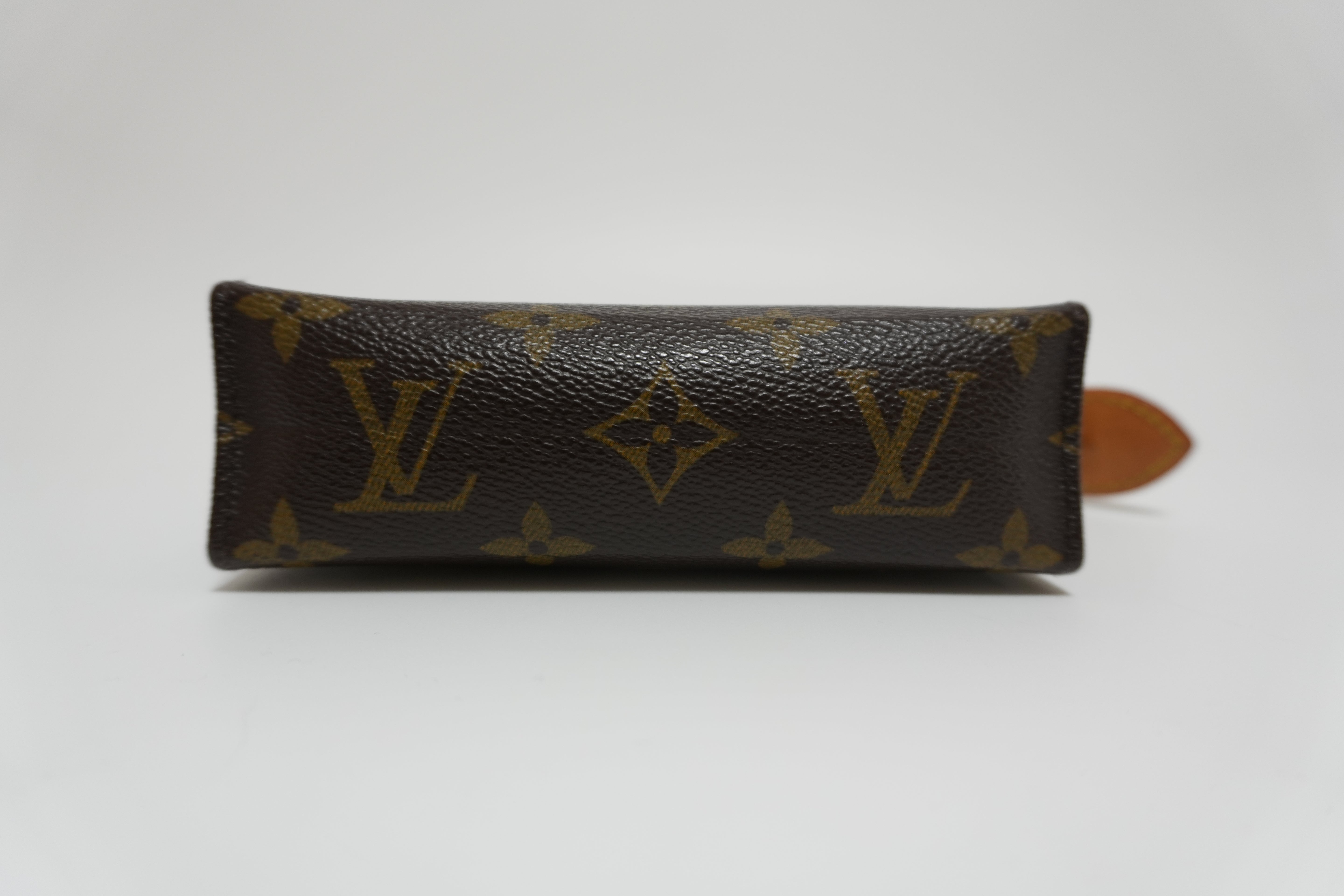 Louis Vuitton Monogram Toiletry 15 Pouch Used