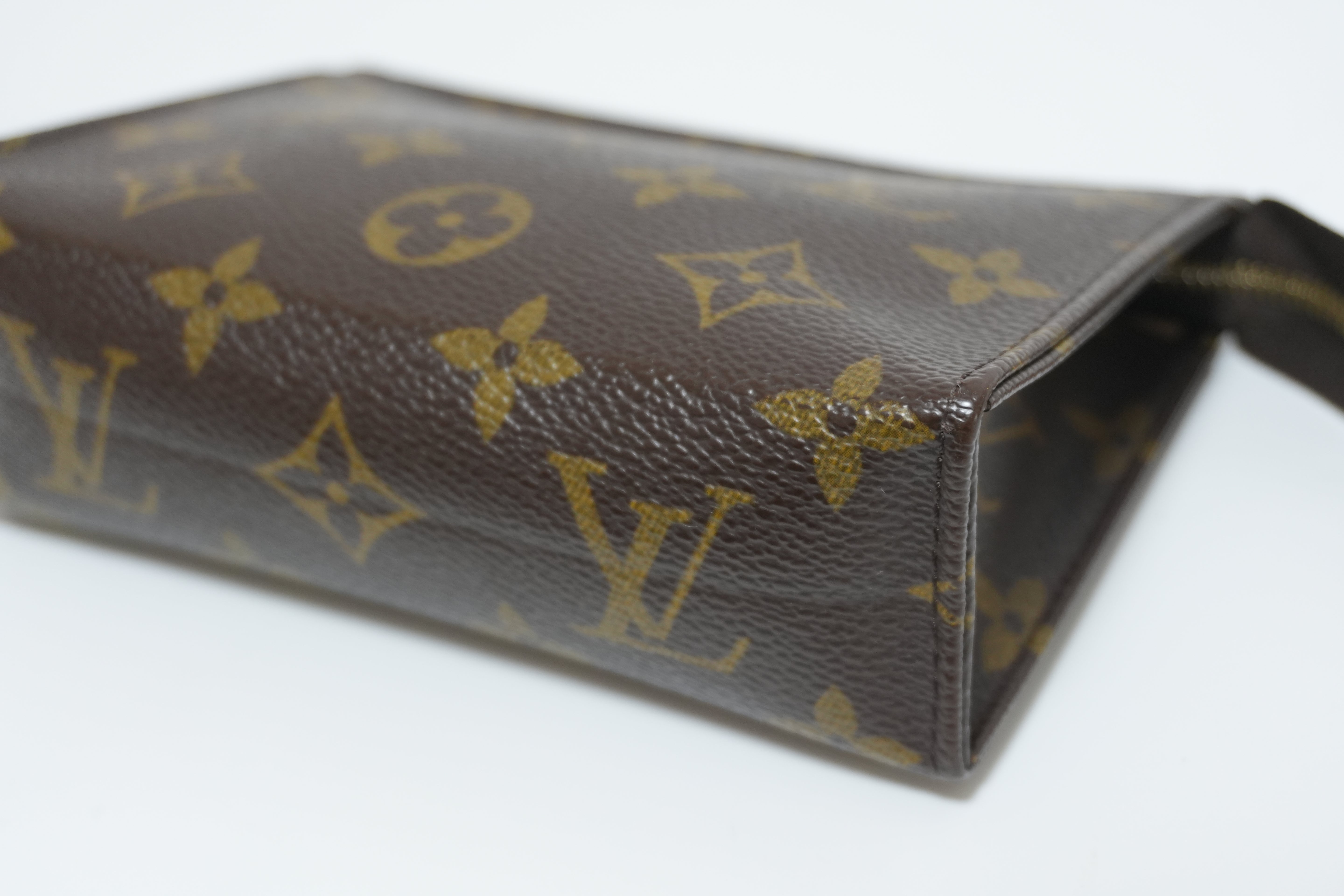 Louis Vuitton Monogram Toiletry 15 Pouch Used