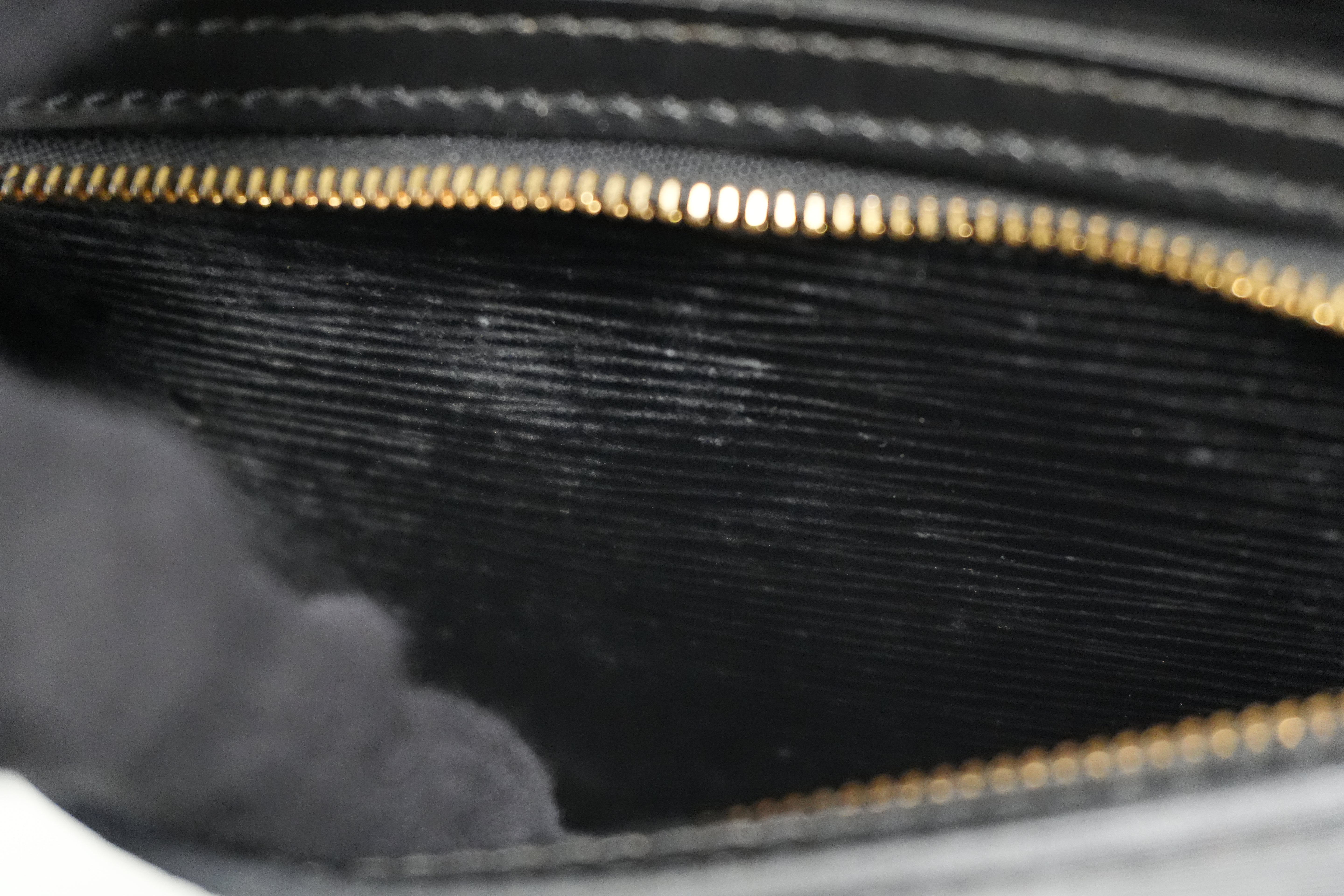 Pre-owned Louis Vuitton Epi Gobelins Backpack Black