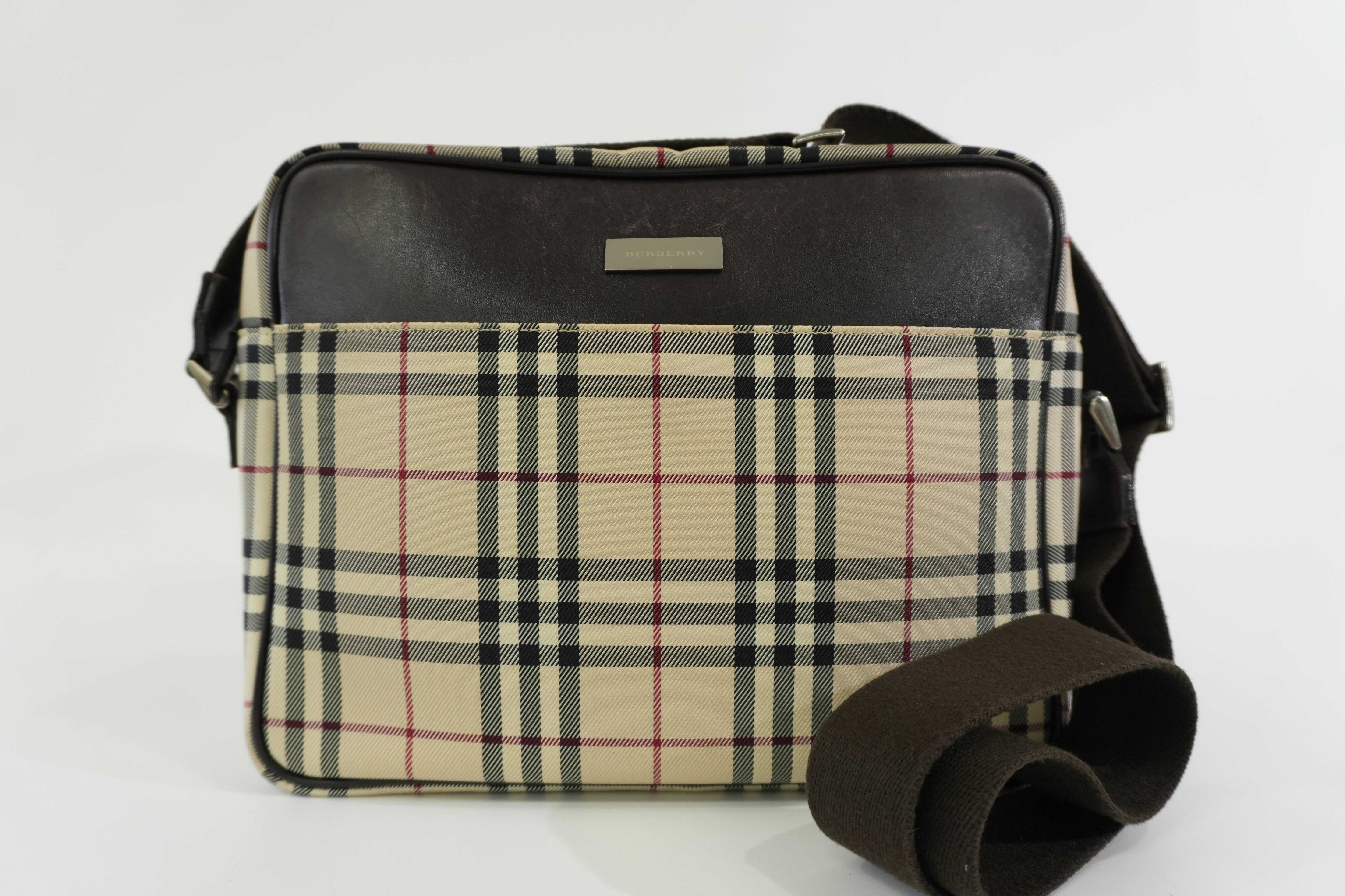 Pre-owned Burberry Nova Check Messenger Shoulder Bag Beige