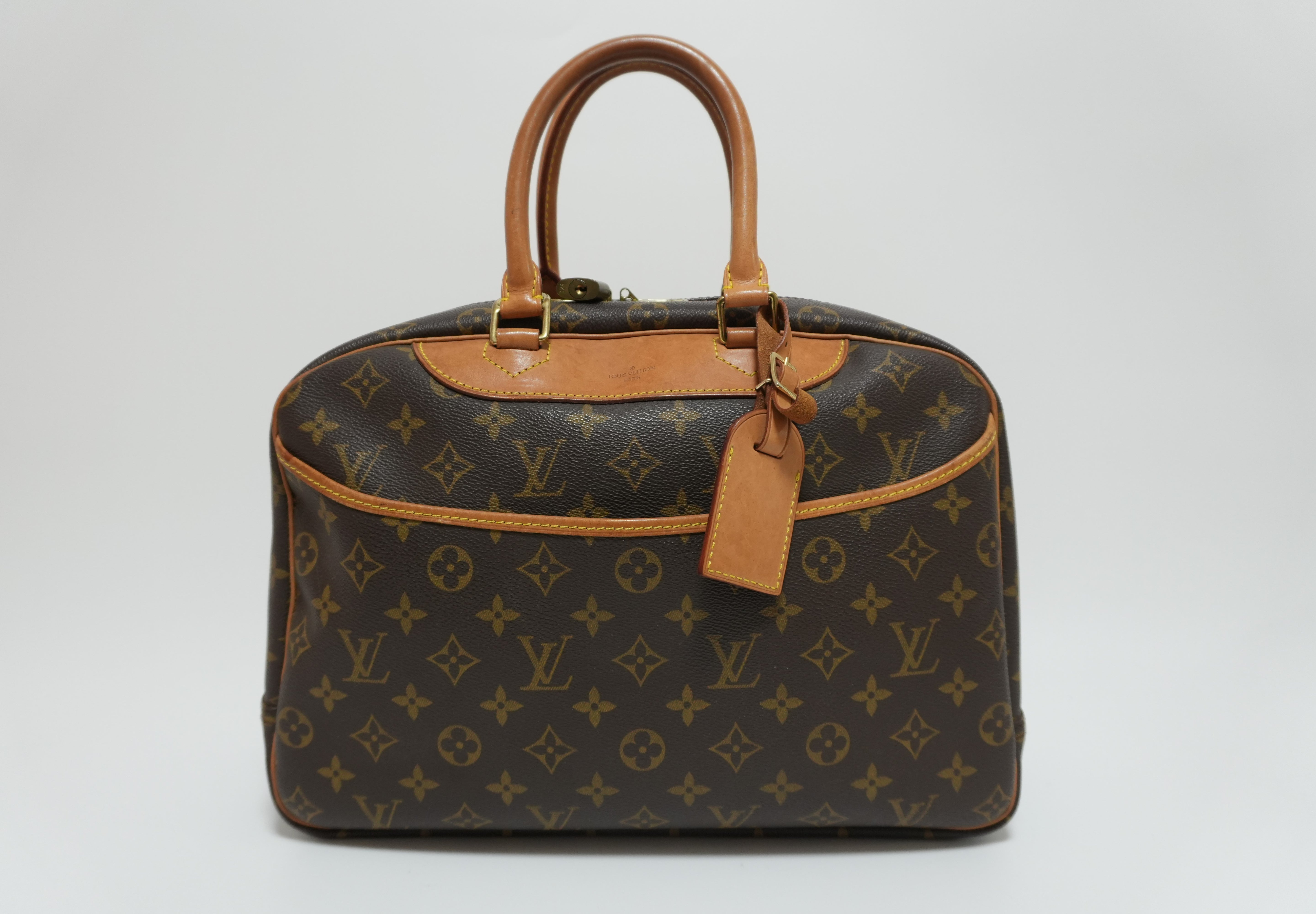 Louis Vuitton Monogram Deauville Handbag Used