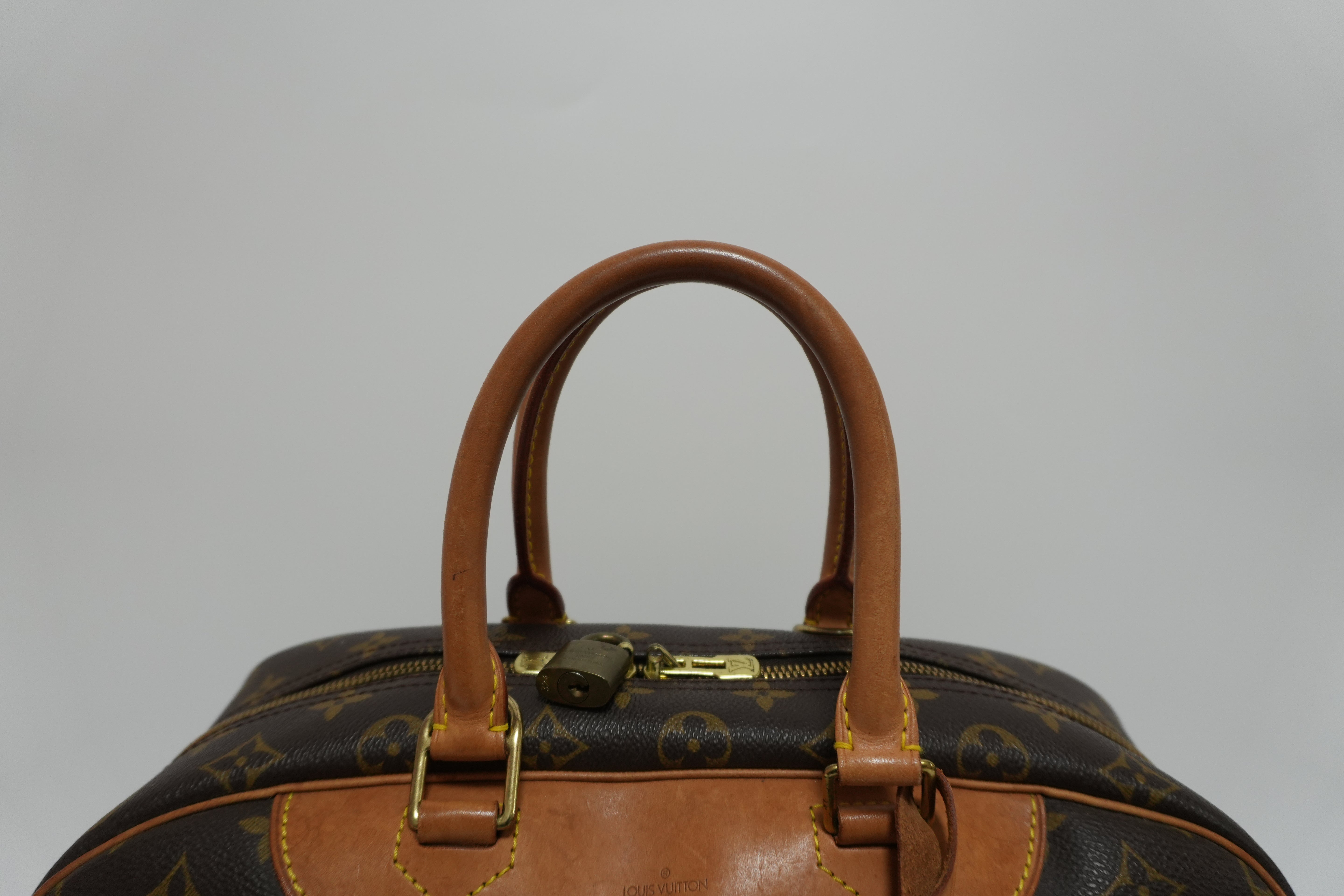 Louis Vuitton Monogram Deauville Handbag Used