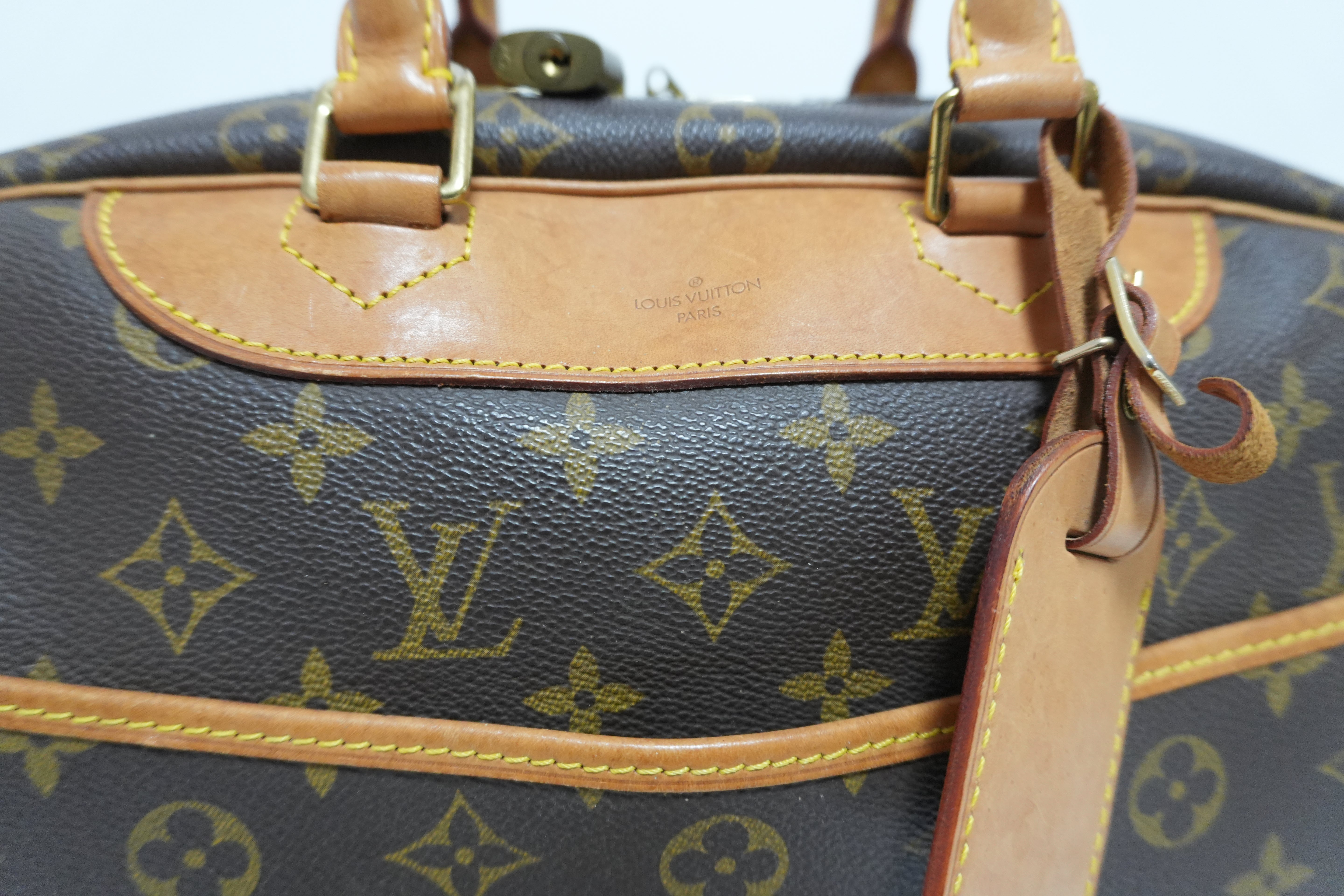 Louis Vuitton Monogram Deauville Handbag Used