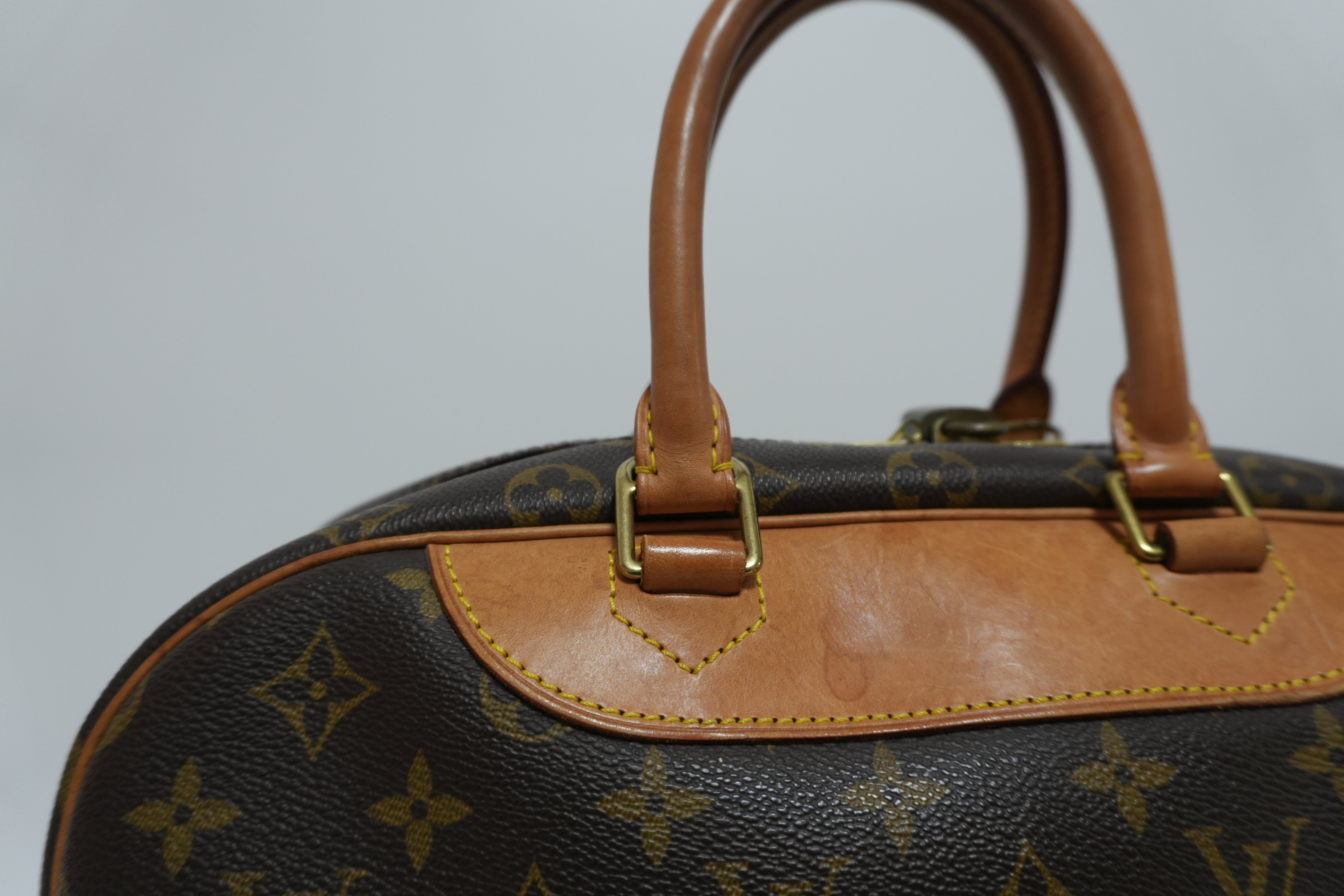 Louis Vuitton Monogram Deauville Handbag Used