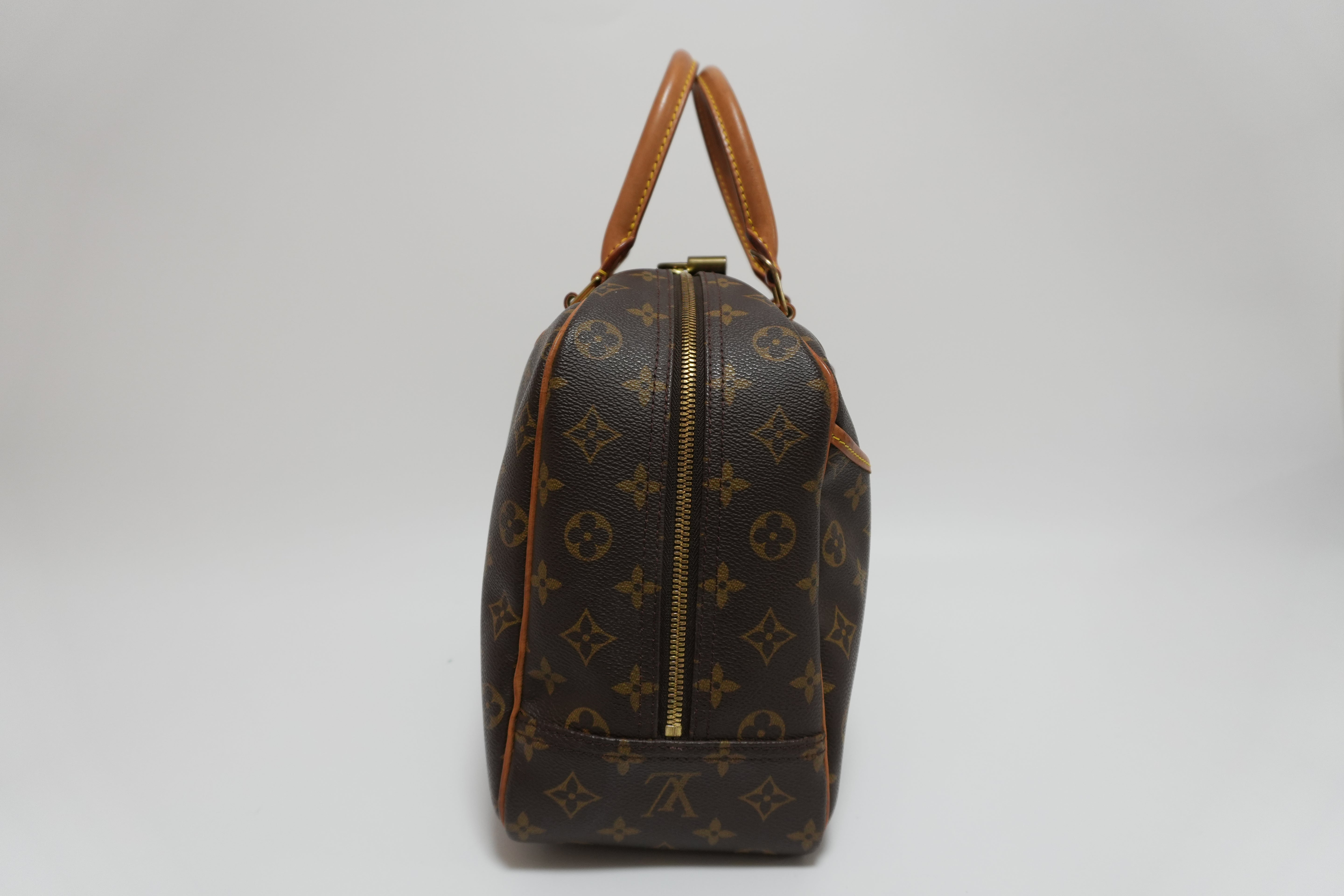 Louis Vuitton Monogram Deauville Handbag Used