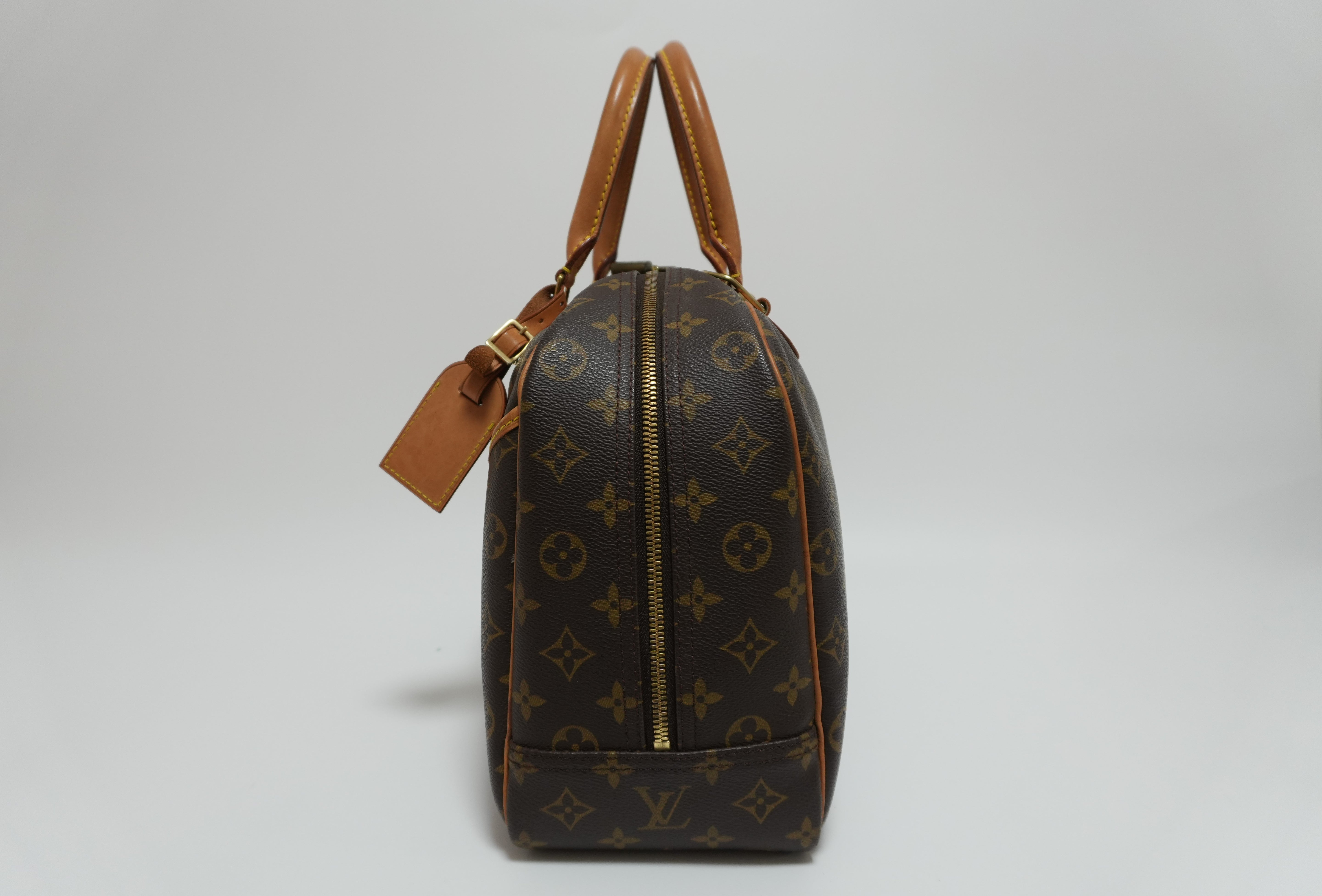 Louis Vuitton Monogram Deauville Handbag Used