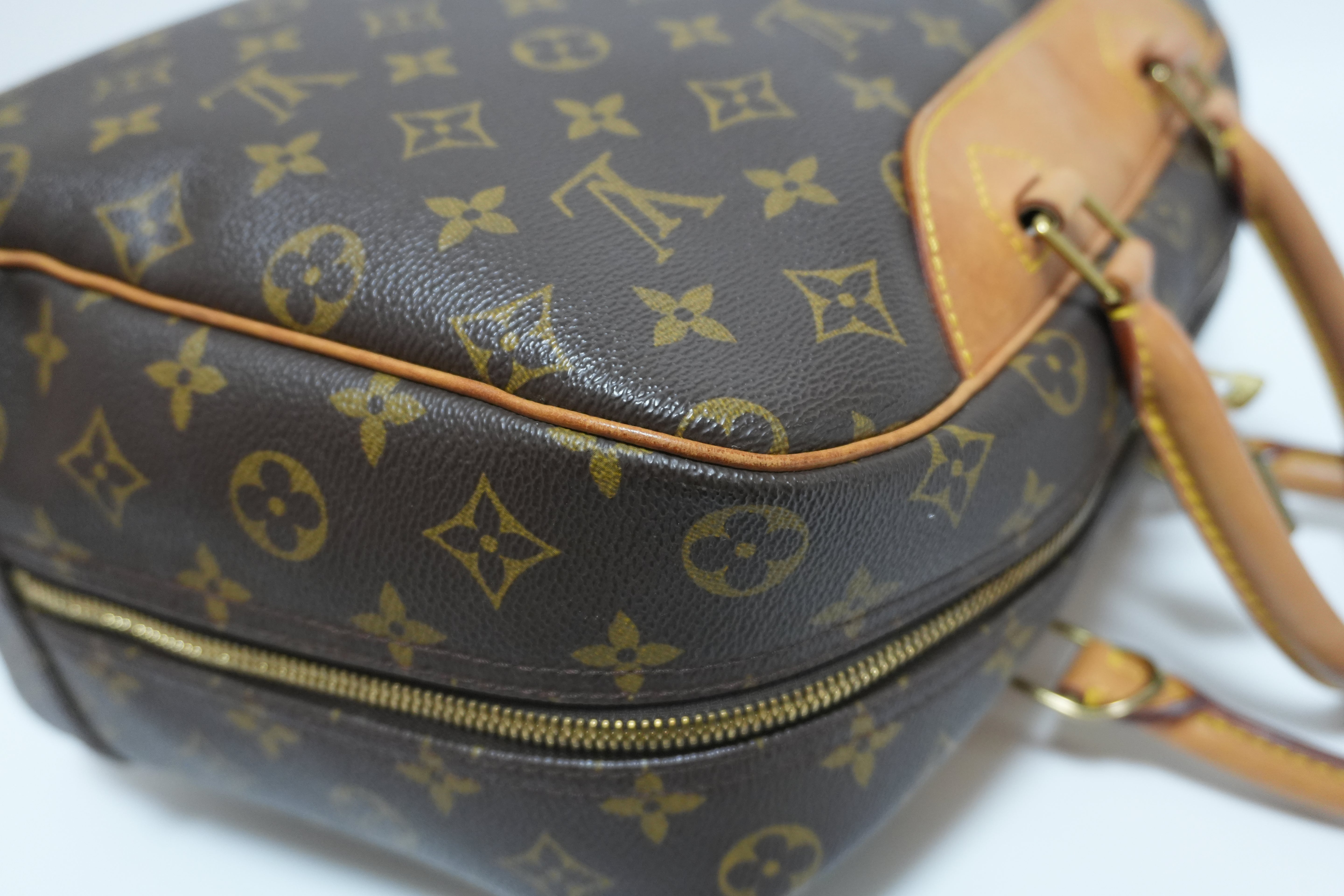 Louis Vuitton Monogram Deauville Handbag Used