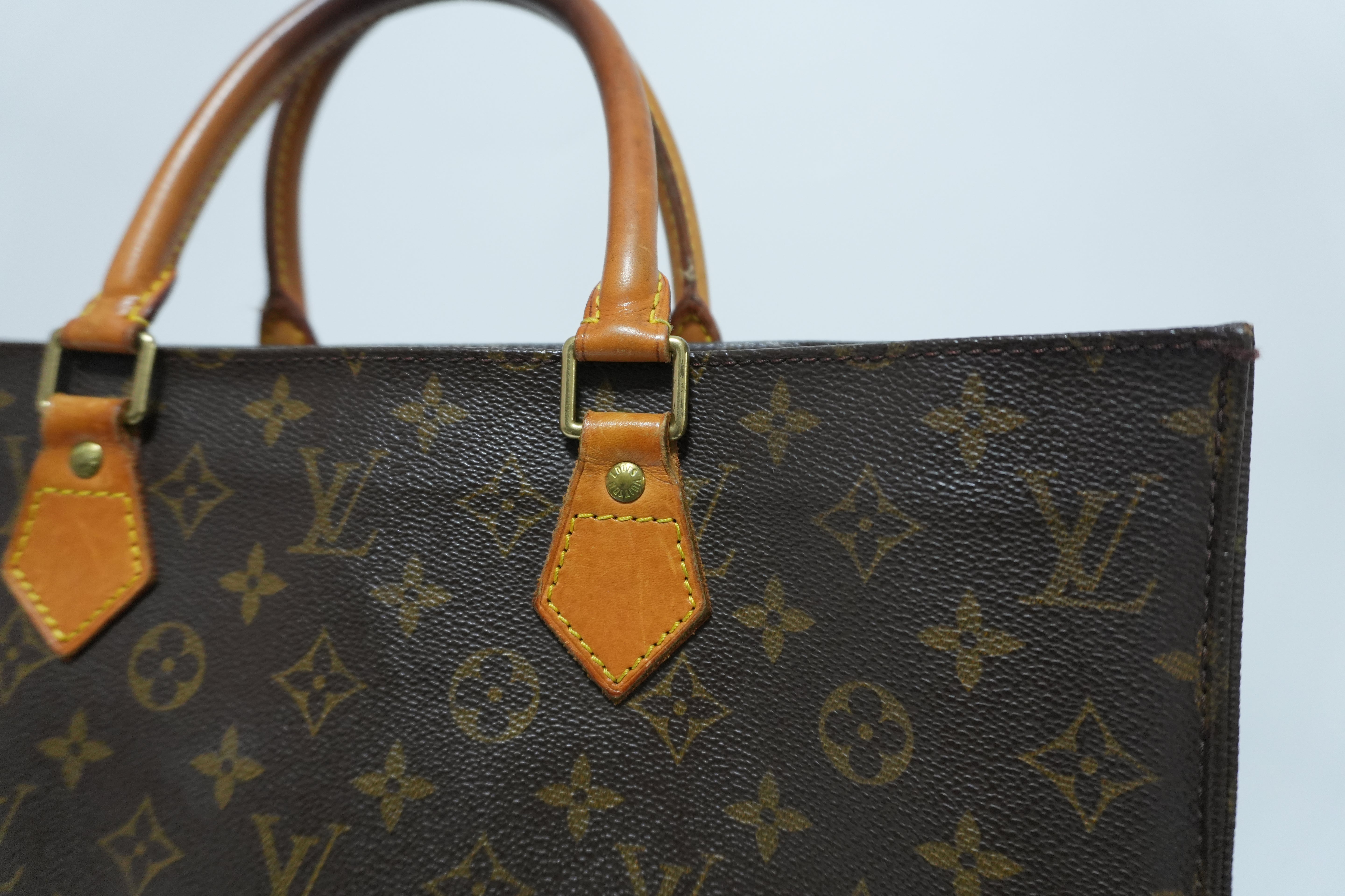 Louis Vuitton Monogram Sac Plat Handbag Used