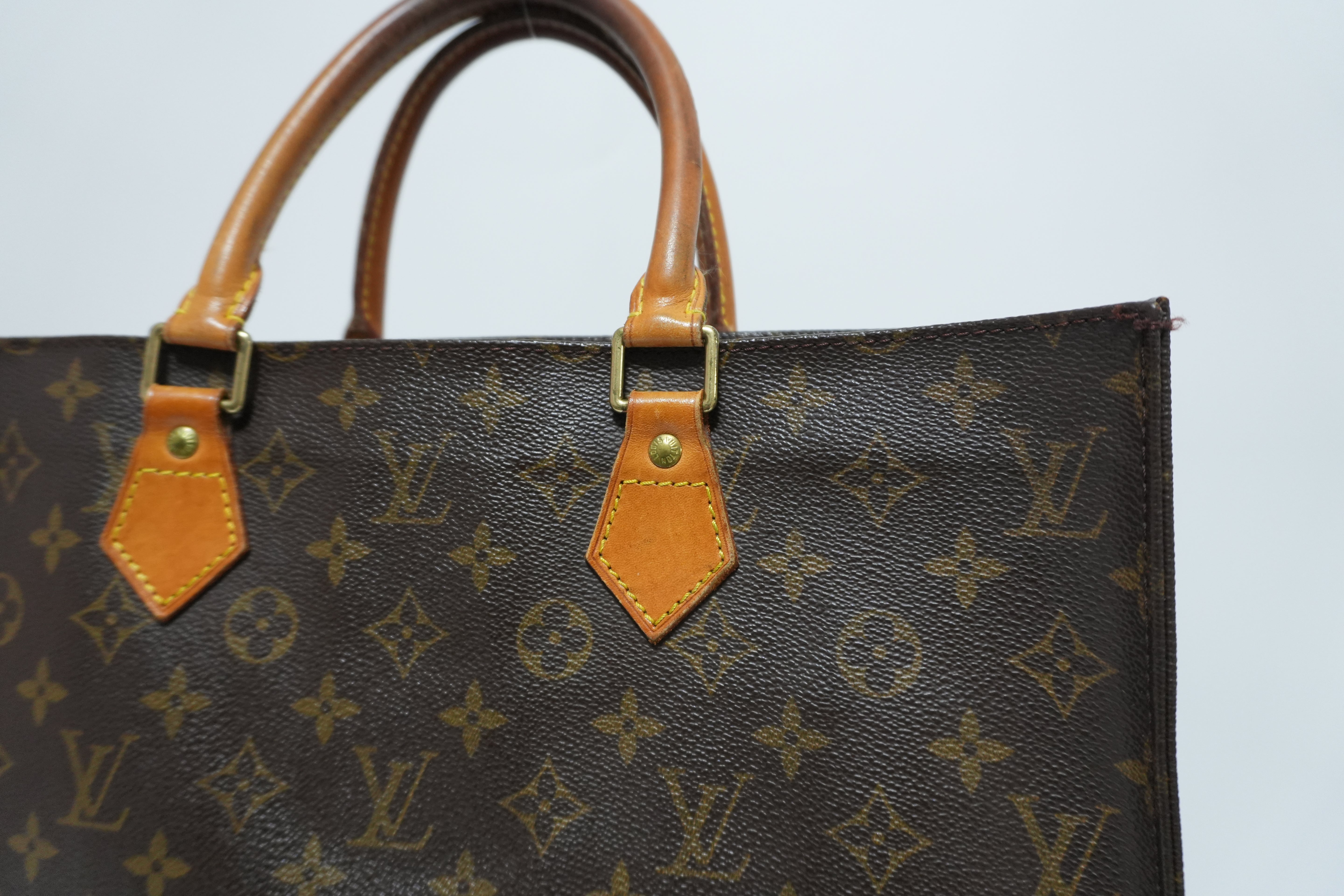 Louis Vuitton Monogram Sac Plat Handbag Used