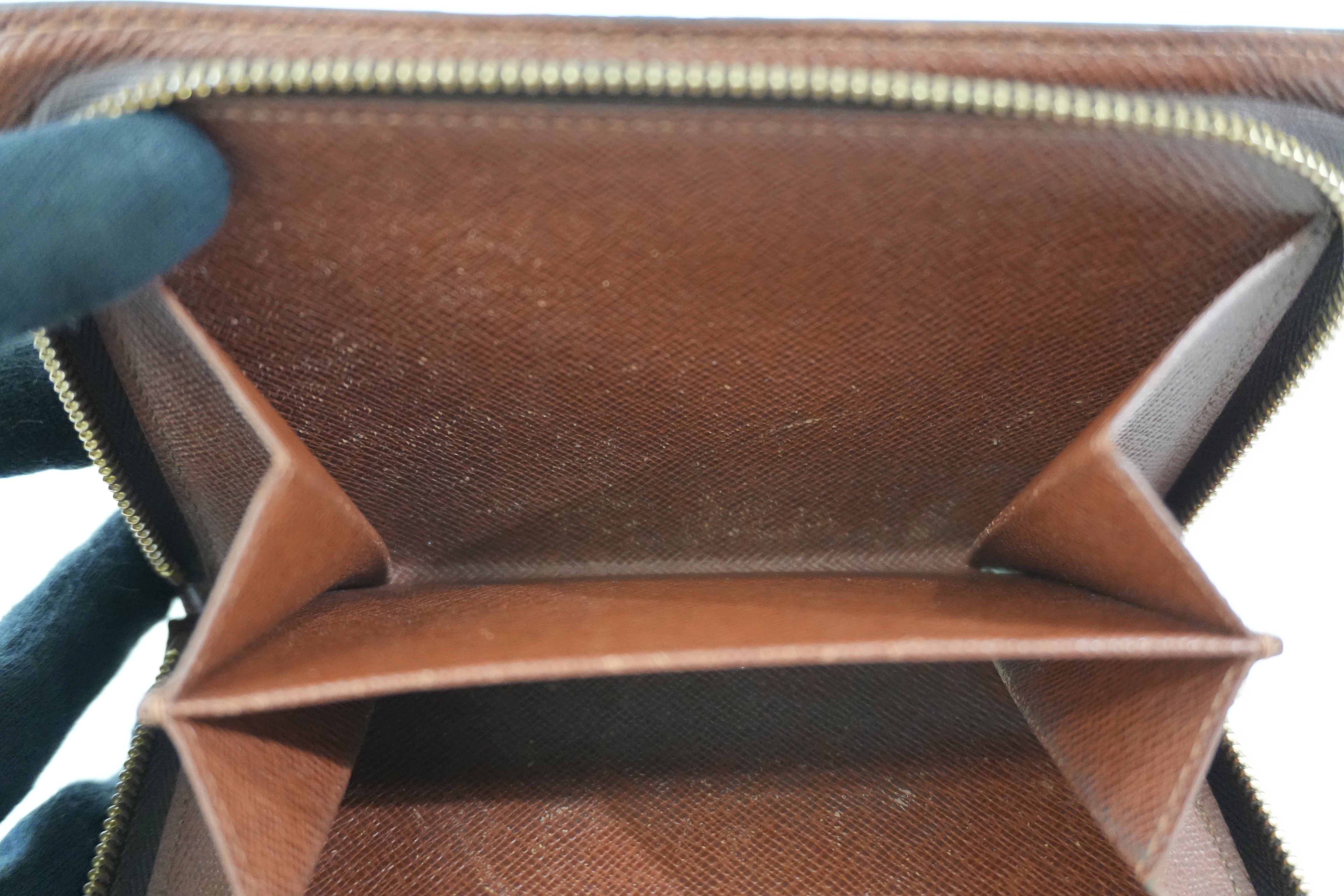 Pre-owned Louis Vuitton Monogram Short Wallet