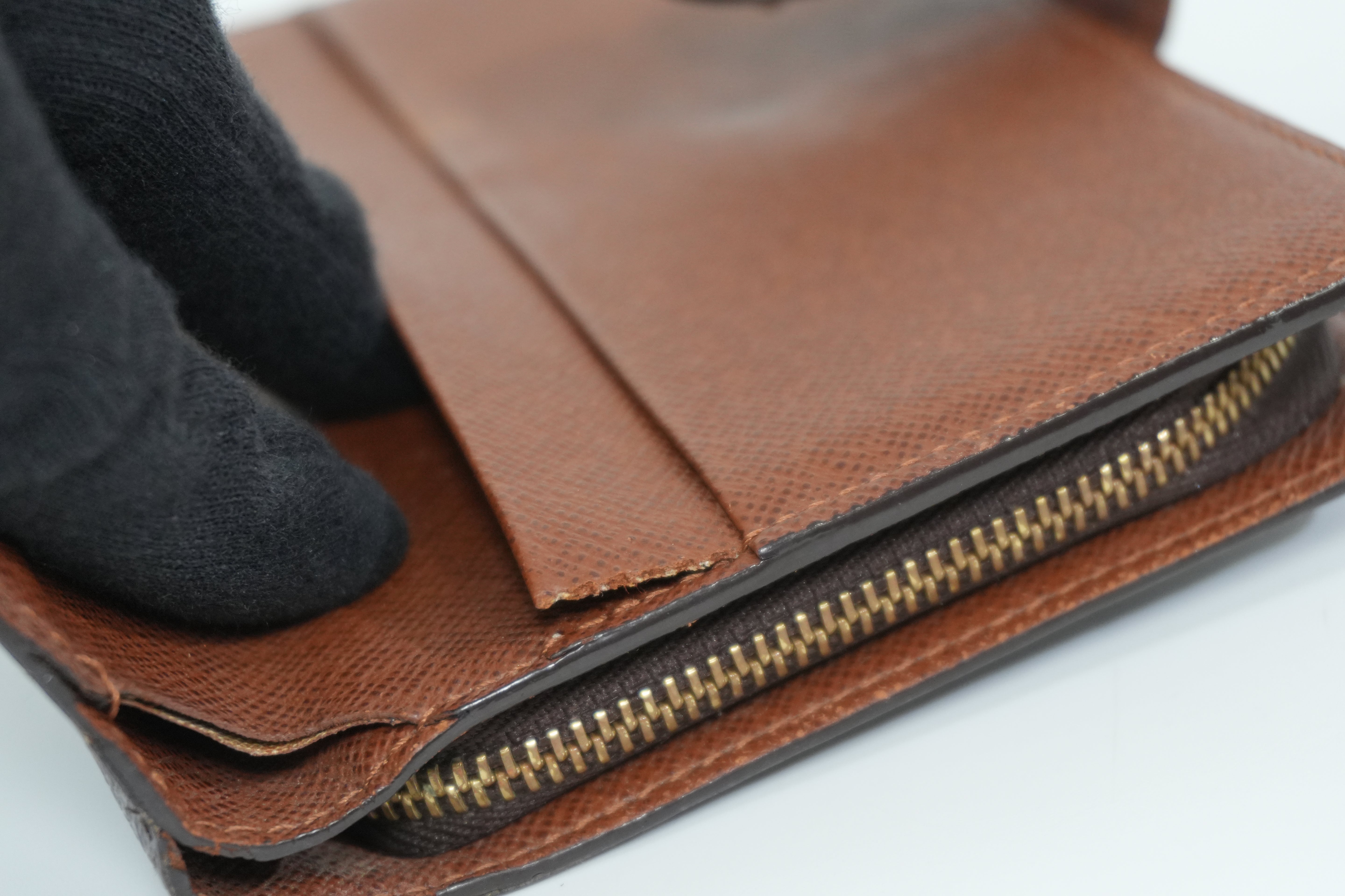 Pre-owned Louis Vuitton Monogram Short Wallet