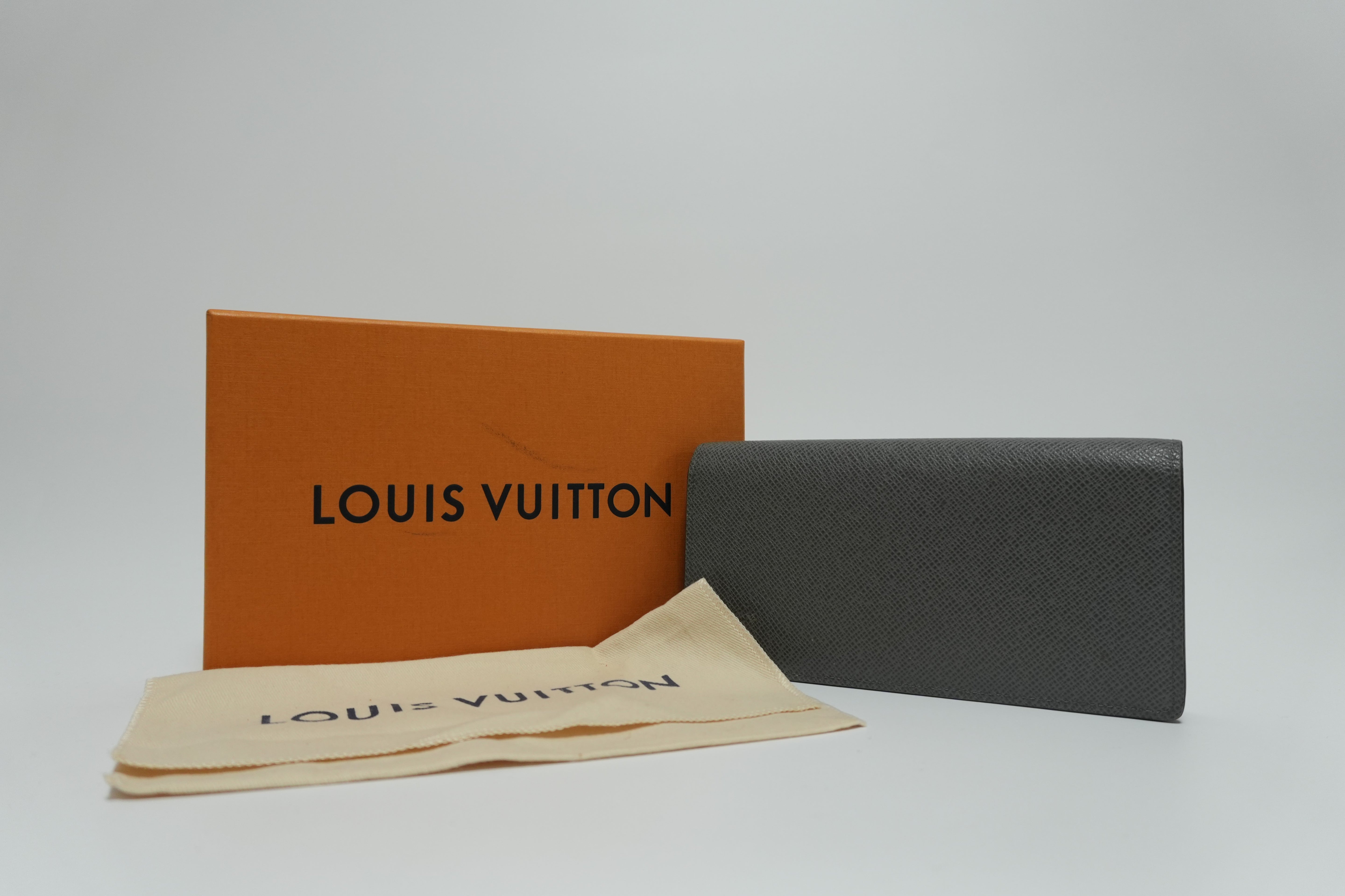 Louis Vuitton Taiga Portfolio Wallet Grey Used