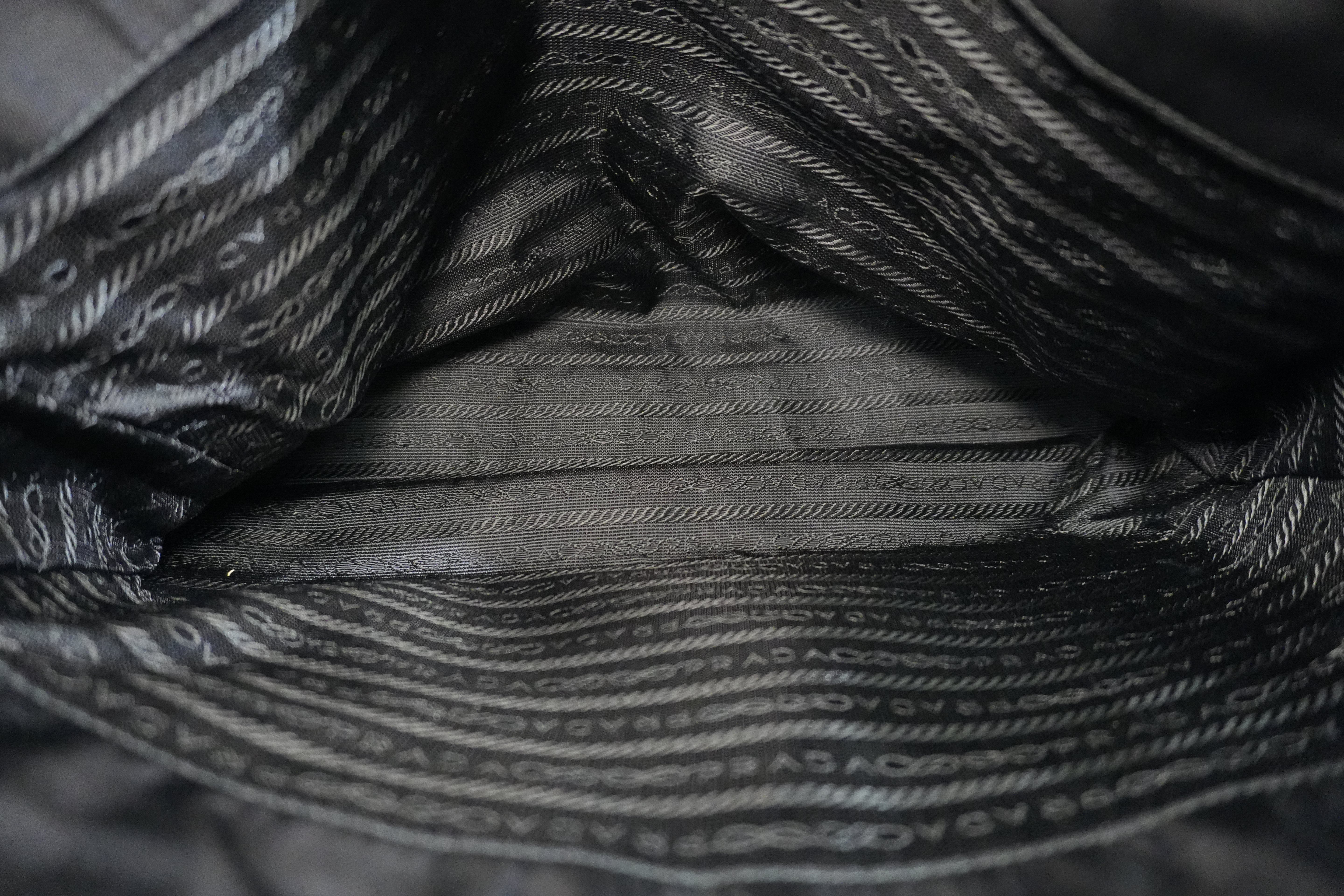 Pre-owned Prada Chain Shoulder Bag Black