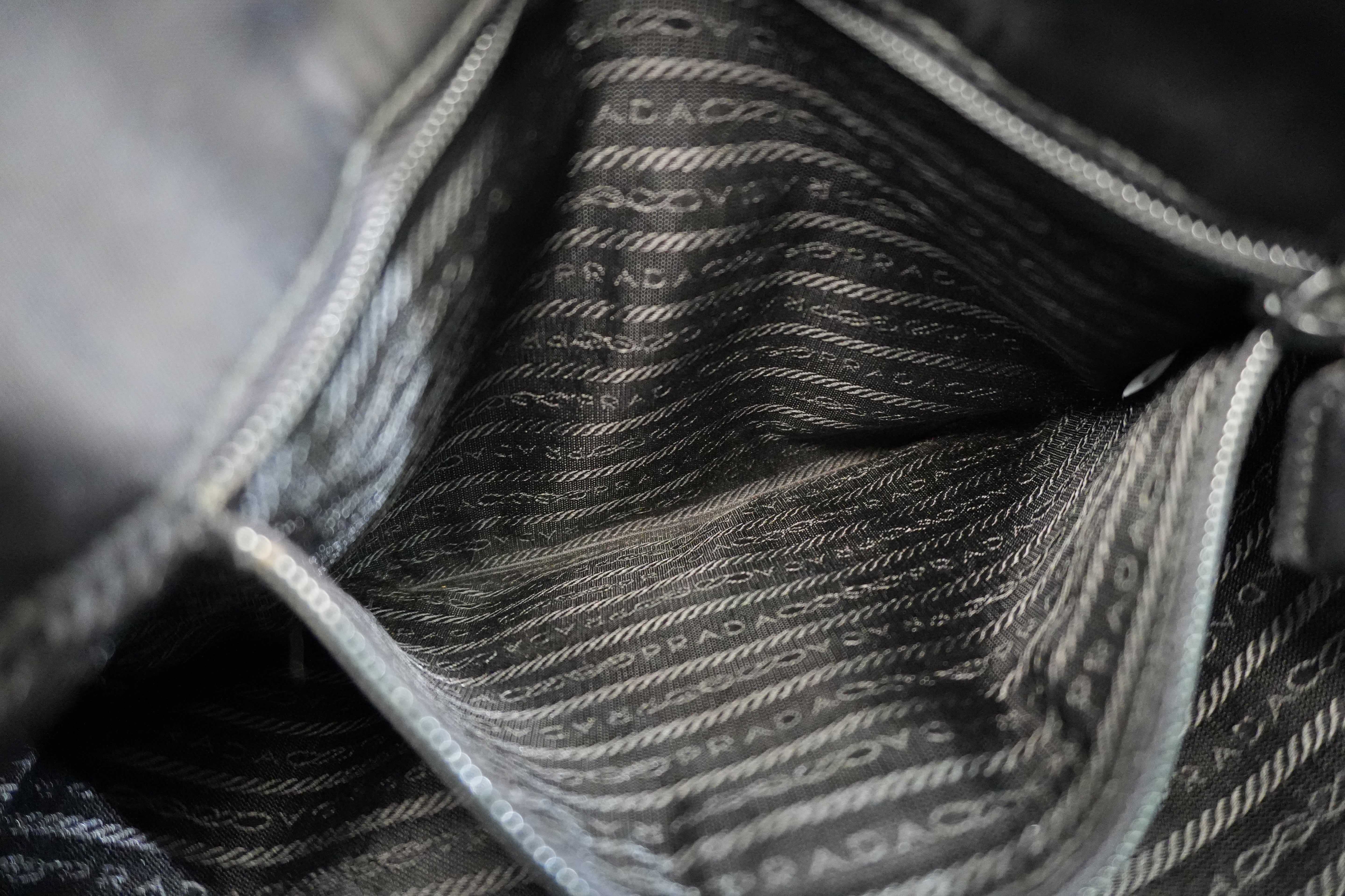 Pre-owned Prada Chain Shoulder Bag Black