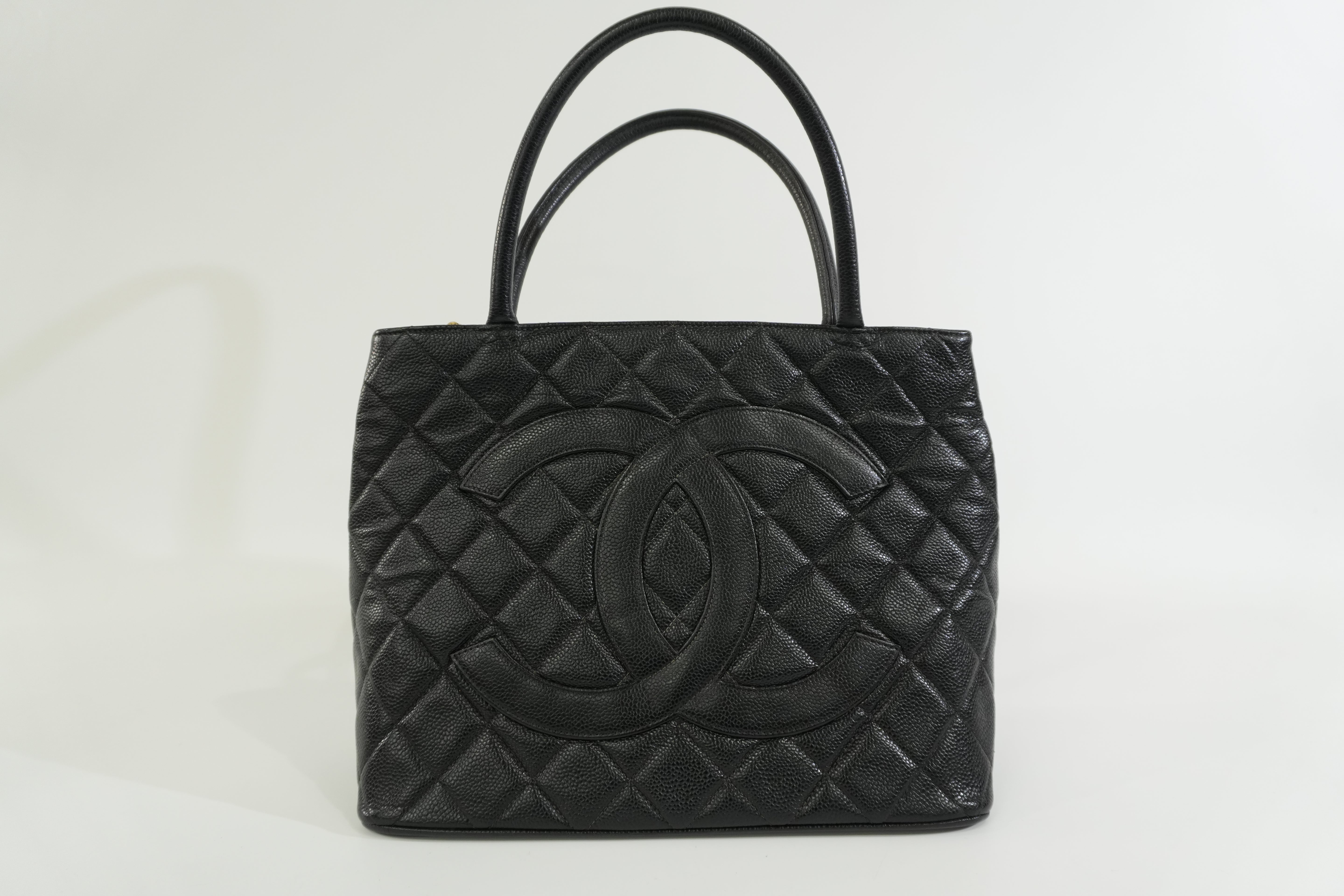 Pre-owned Chanel Medallion Tote Bag Black Gold Hardware