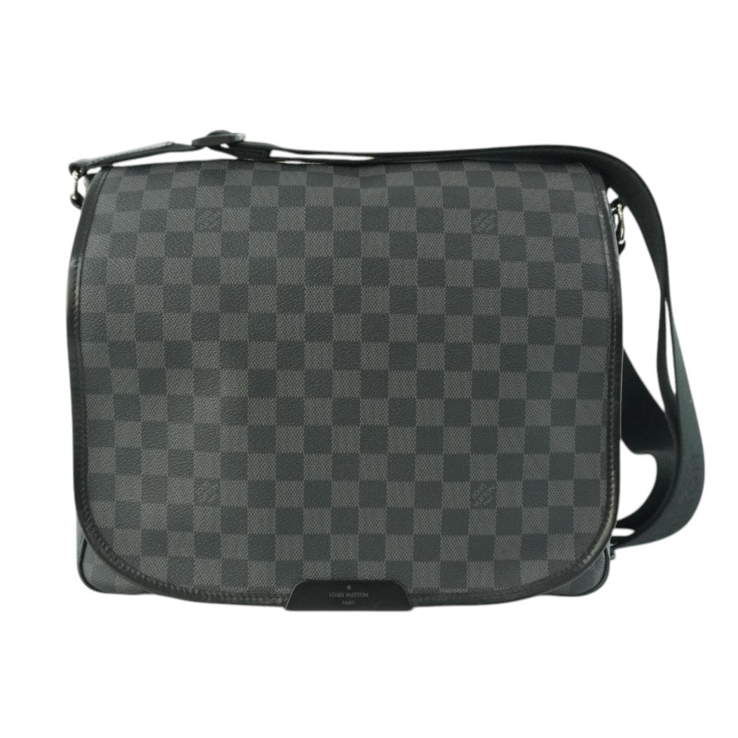Louis Vuitton Damier Graphite Daniel MM Messenger Bag Used