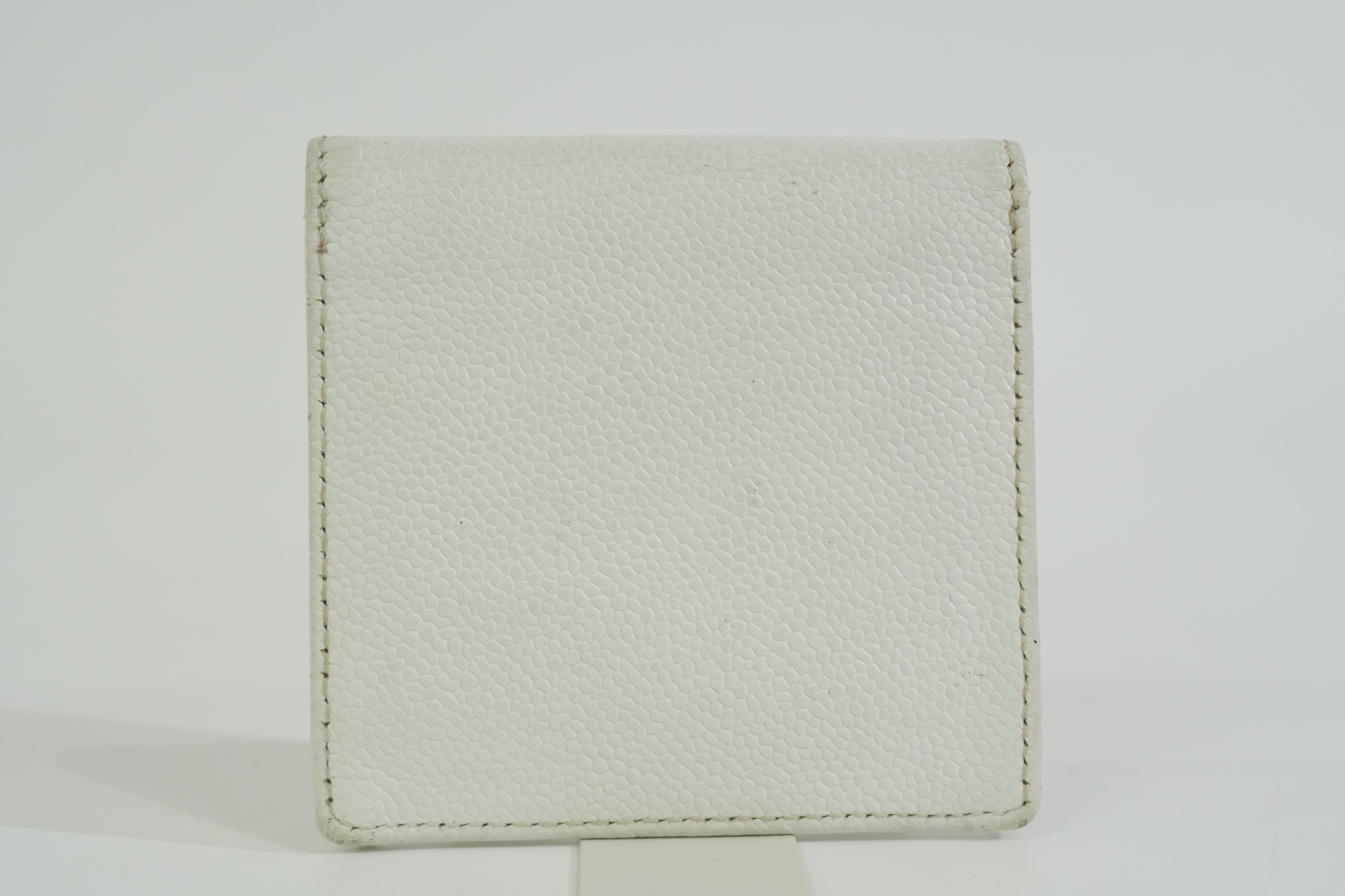 Pre-owned Chanel Caviar Skin Card Case White