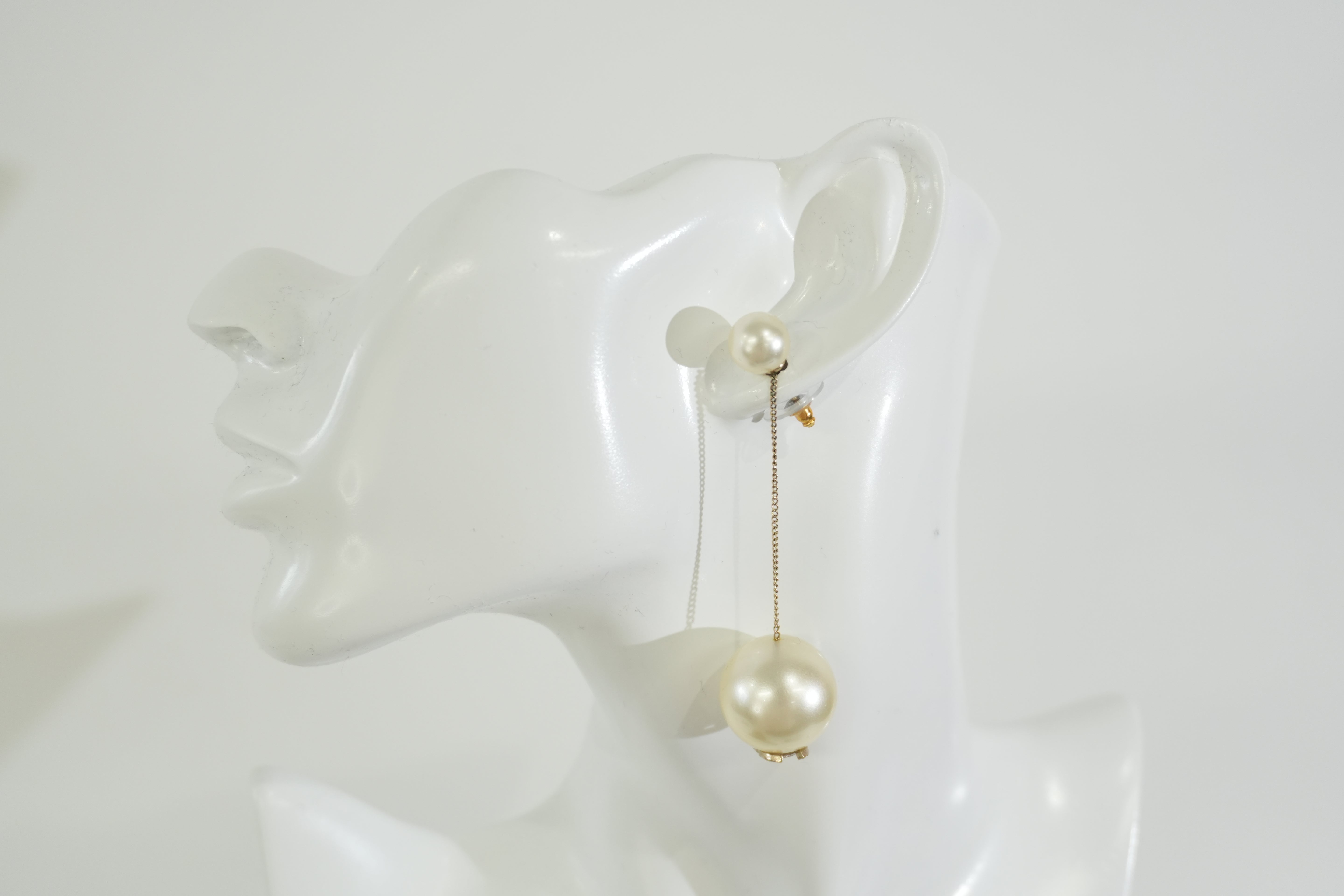 Pre-owned Chanel Pearl Earrings