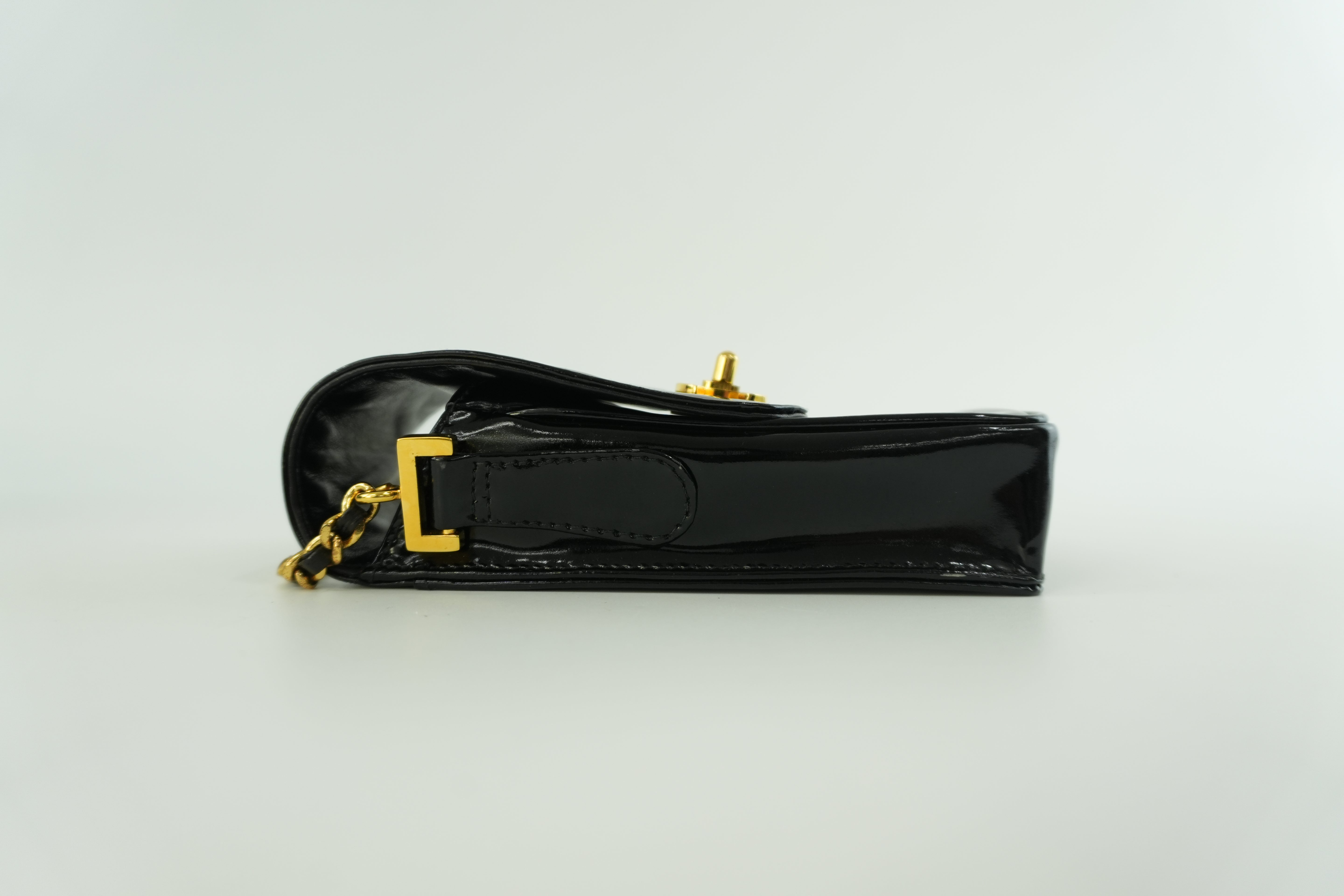 Chanel Coco Mark Chain Shoulder Bag Black Used