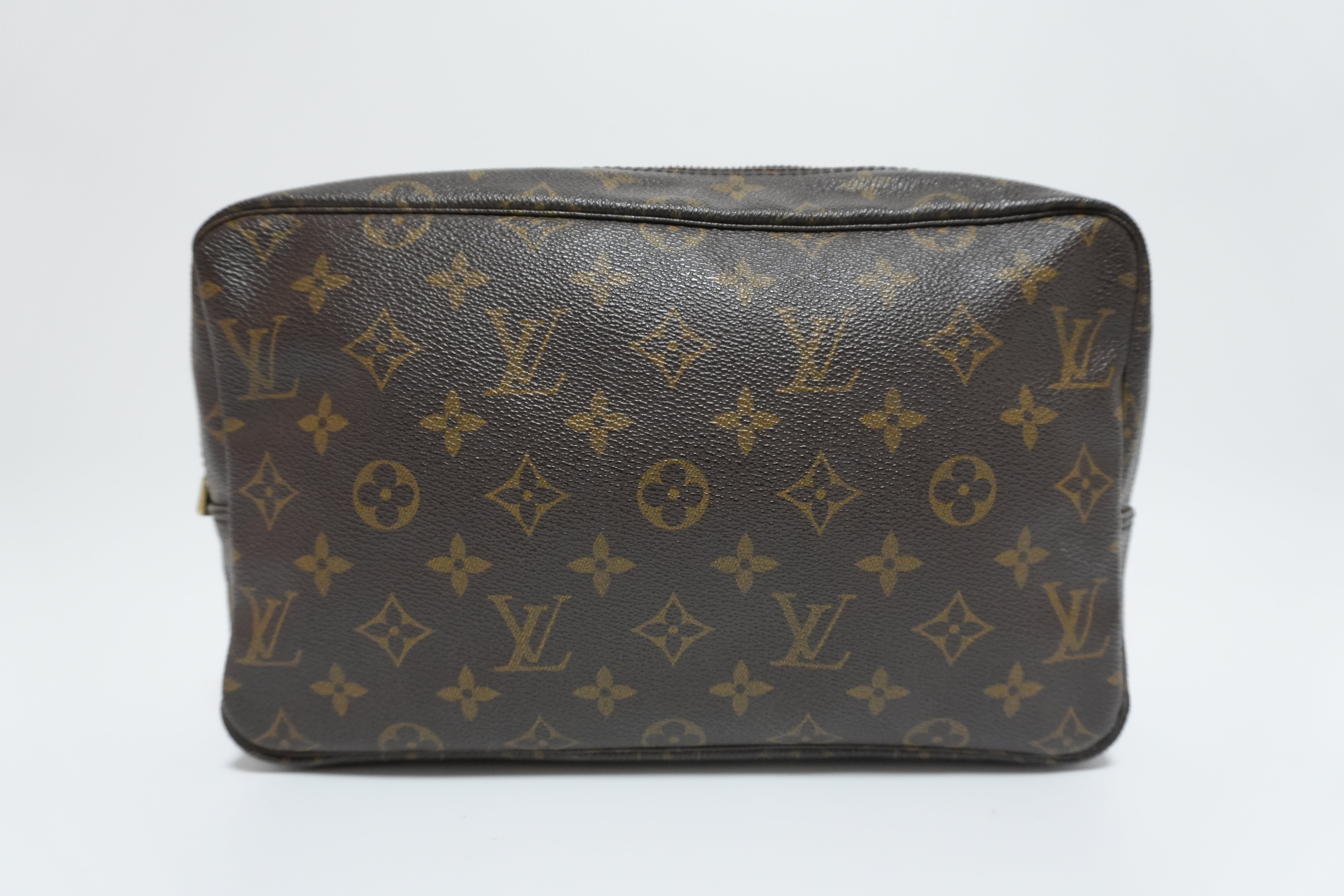 Louis Vuitton Monogram Trousse 28 Clutch Used