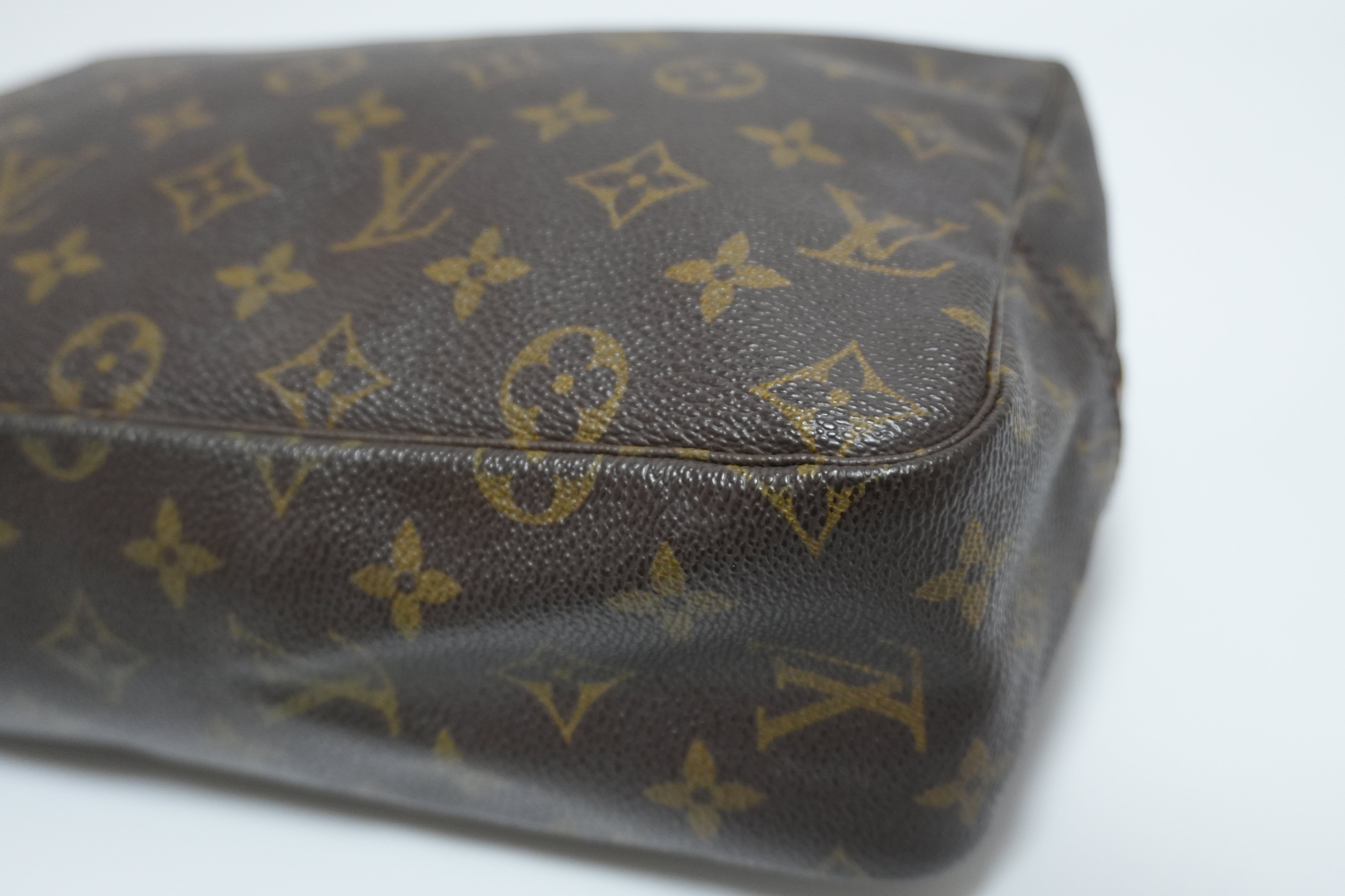 Louis Vuitton Monogram Trousse 28 Clutch Used