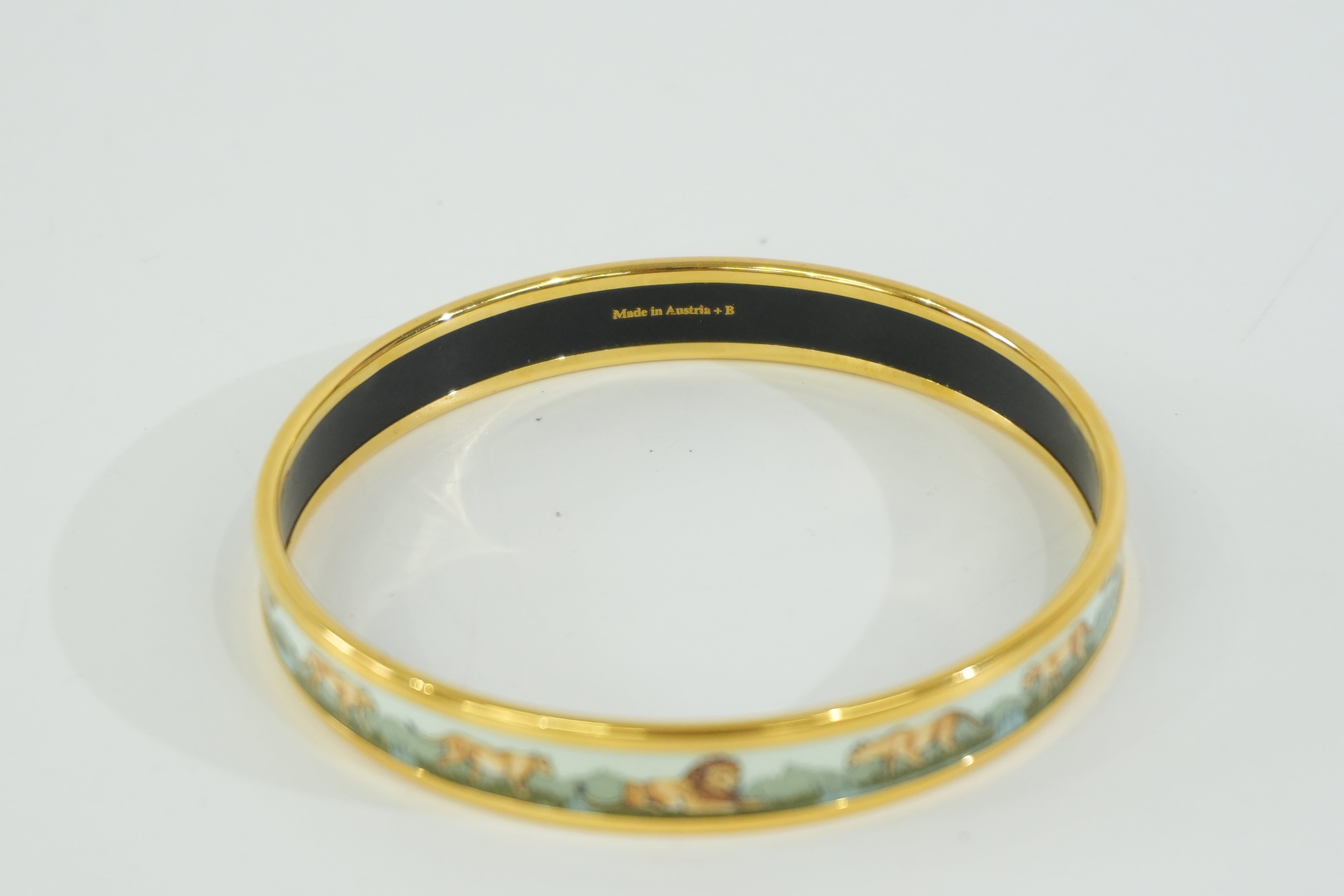 Pre-owned Hermes Bangle Light Green