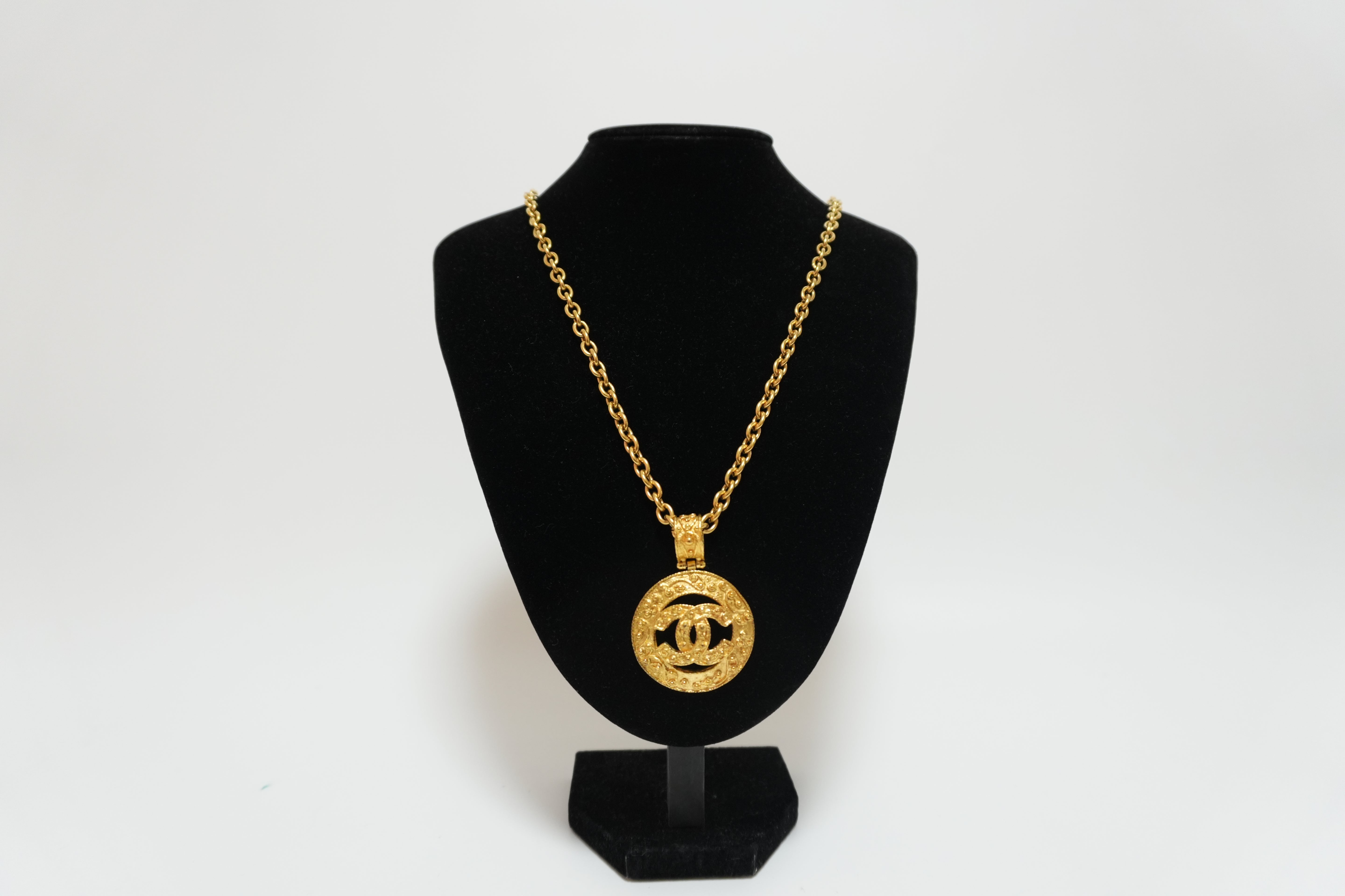 Chanel Vintage Coco Mark Necklace Used