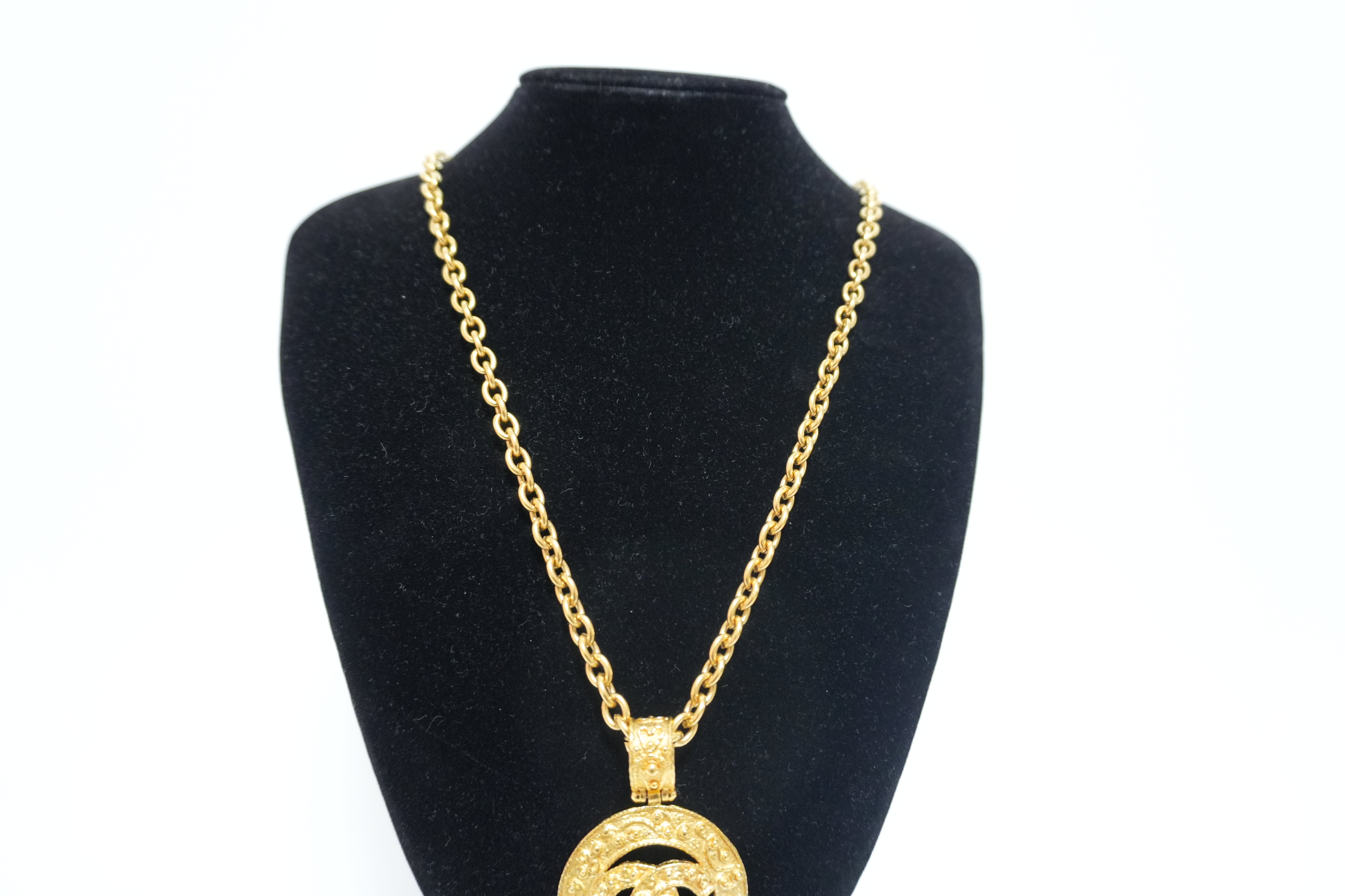 Chanel Vintage Coco Mark Necklace Used