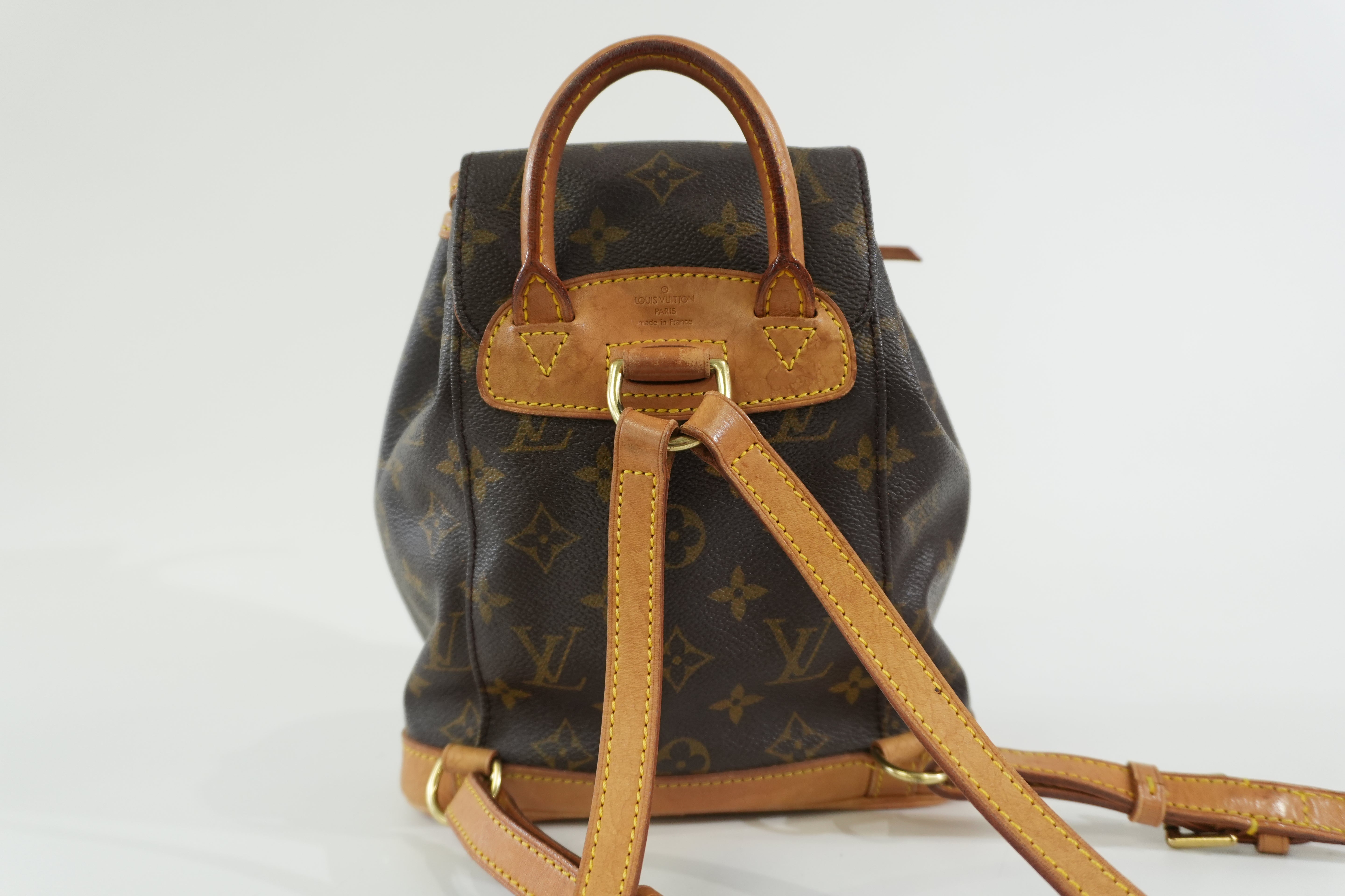 Pre-owned Louis Vuitton Monogram Montsouris MM Backpack