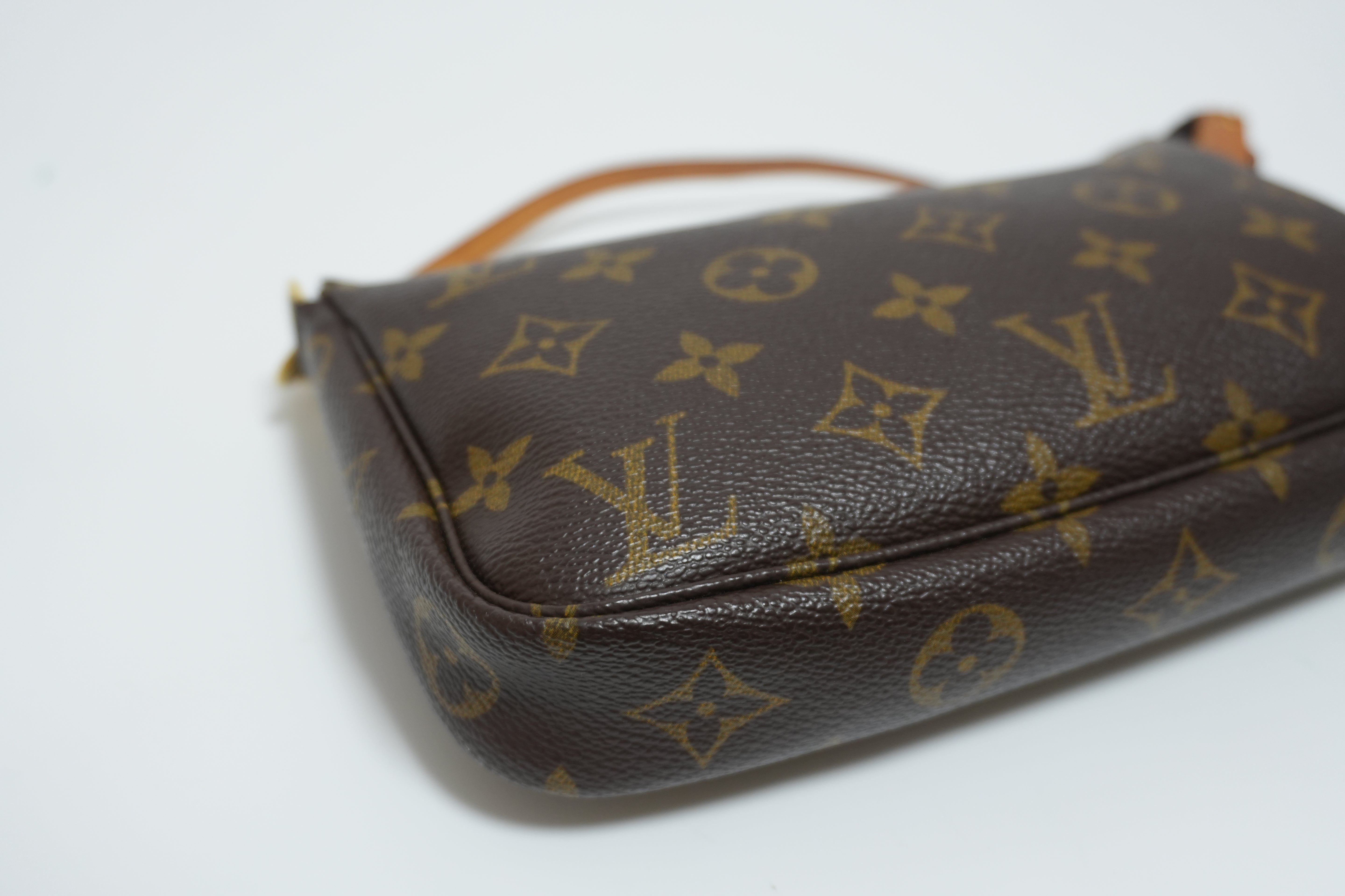 Louis Vuitton Monogram Pochette Accessories Used