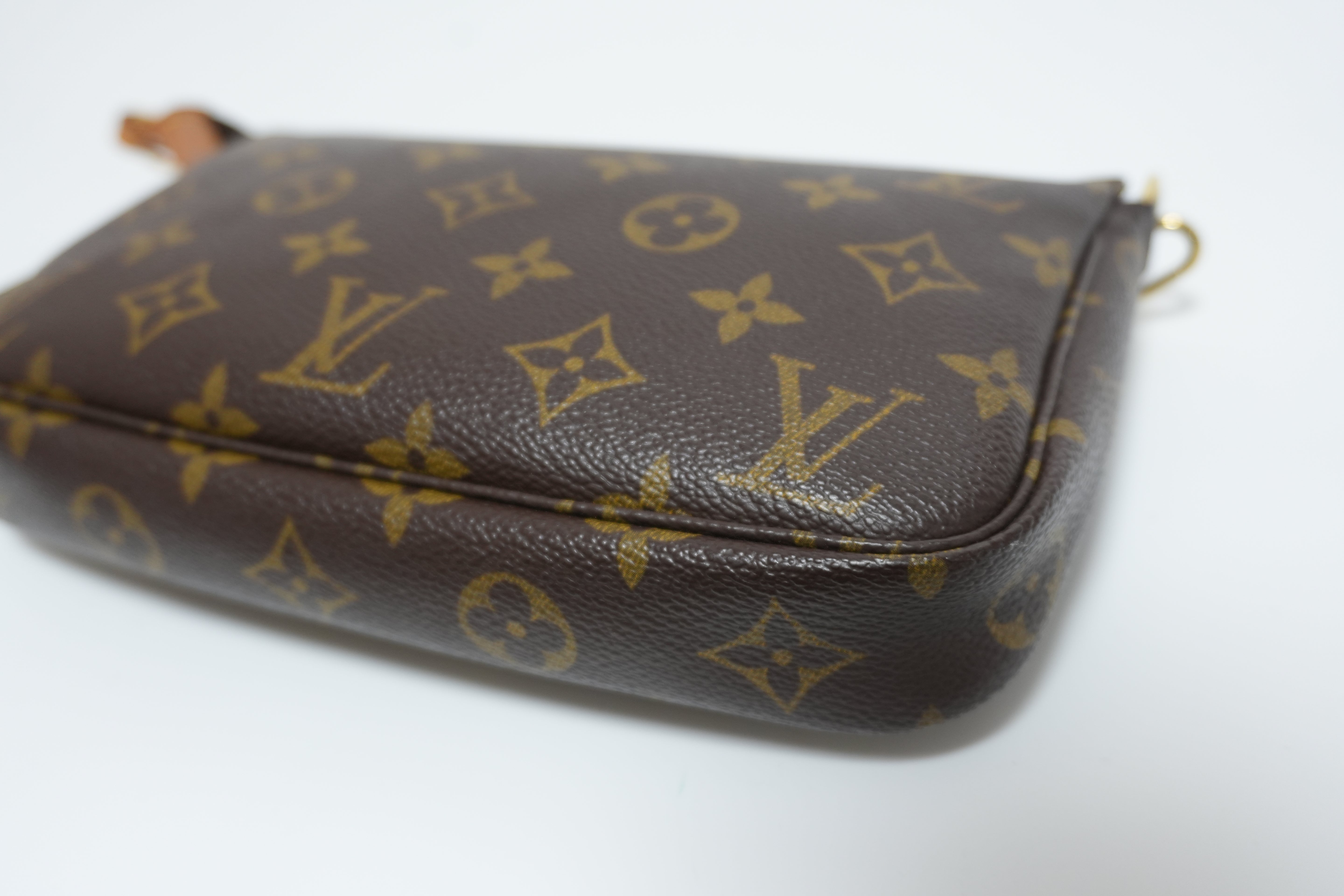 Louis Vuitton Monogram Pochette Accessories Used